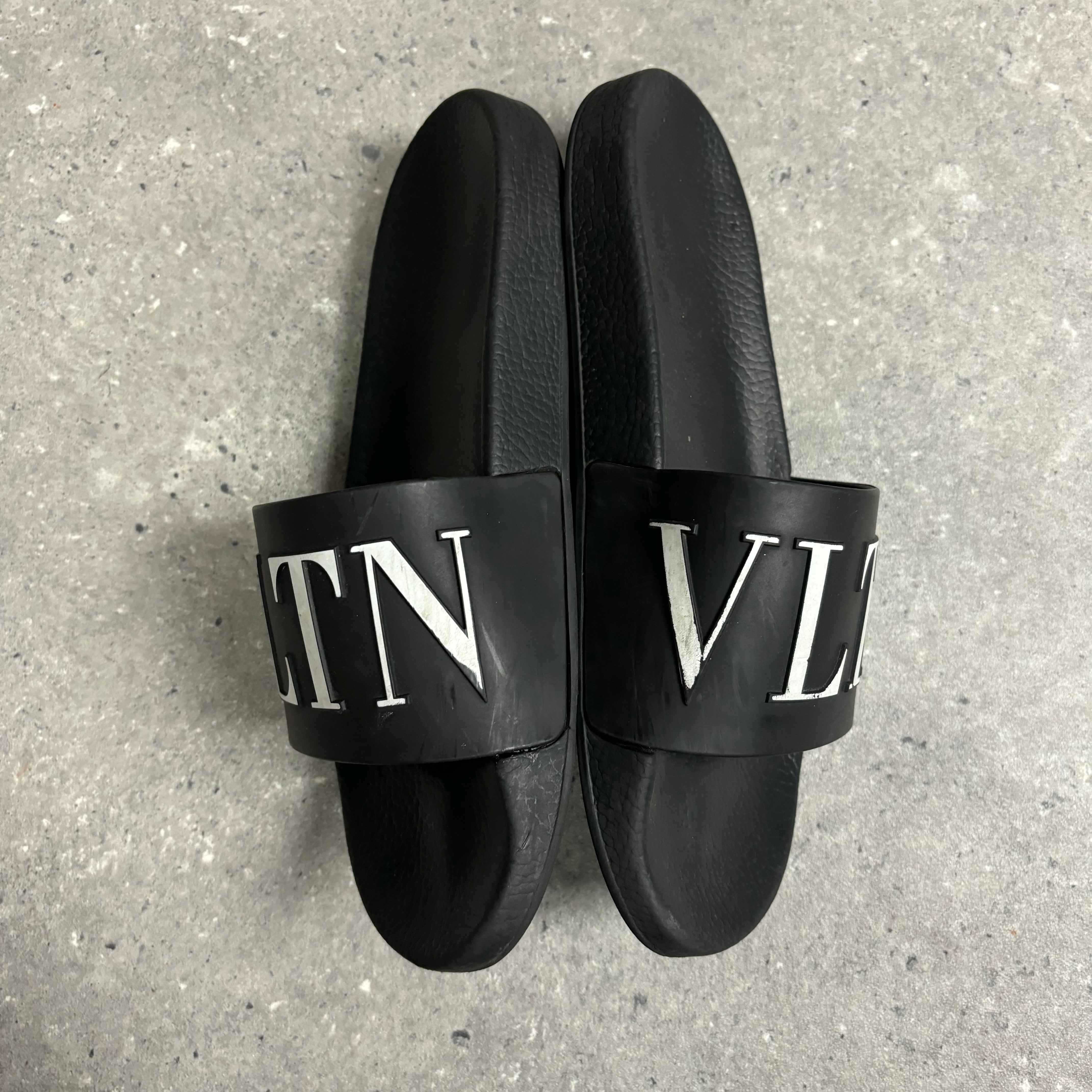 VALENTINO SLIDERS BLACK - (EU42 / UK8)
