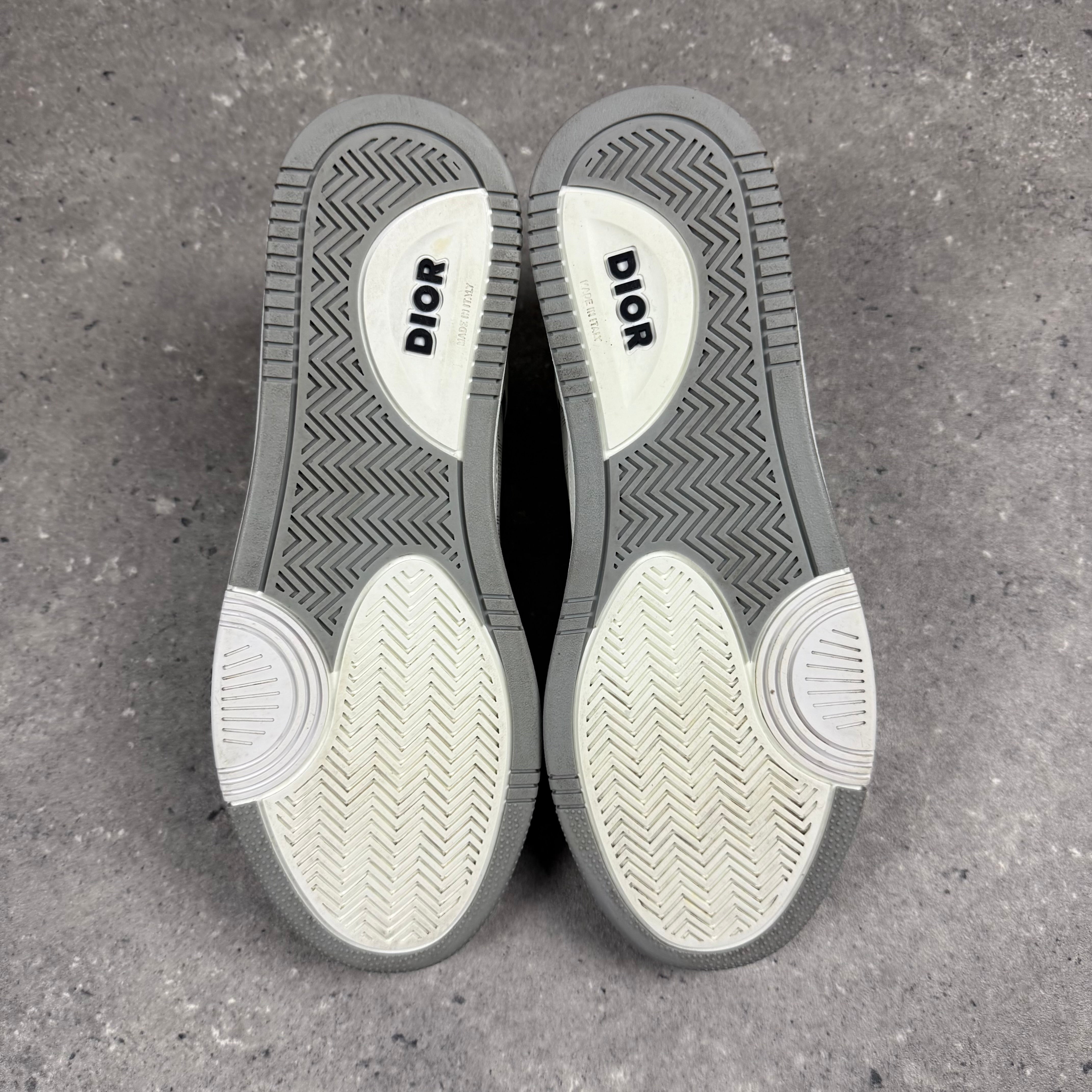 DIOR B27 WHITE - (EU 42 / UK 8)