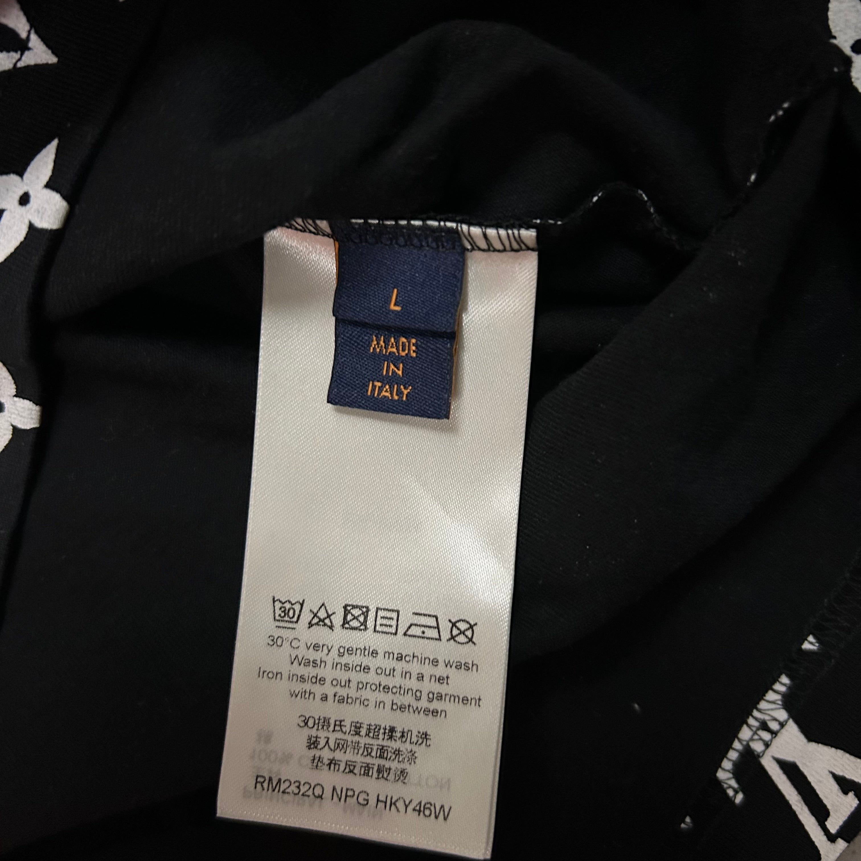 LOUIS VUITTON MONOGRAM GRADIENT T-SHIRT - (FITS M)