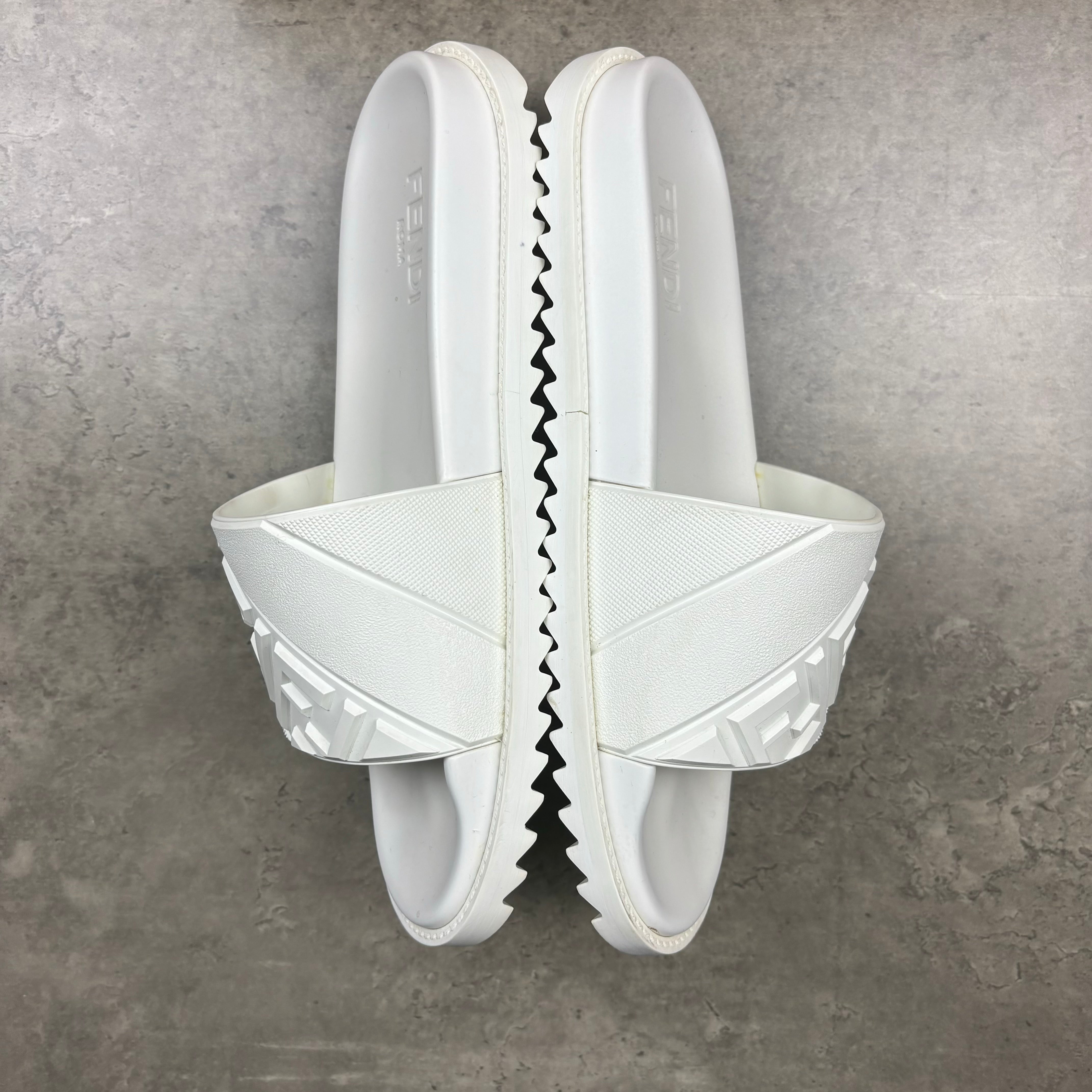 FENDI SLIDERS EU41 (FITS UK 8)