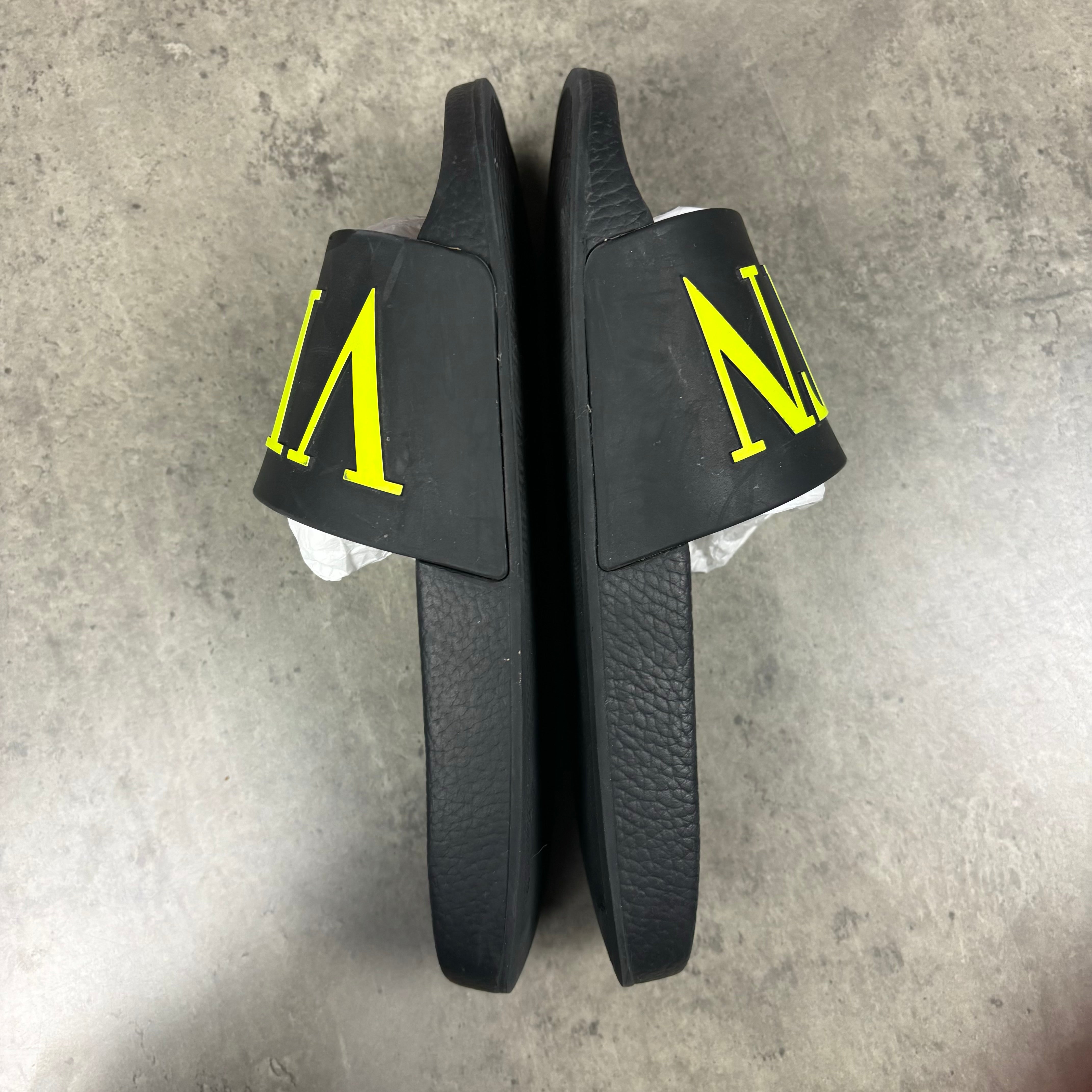 VALENTINO SLIDERS - (EU 41 / UK 7)