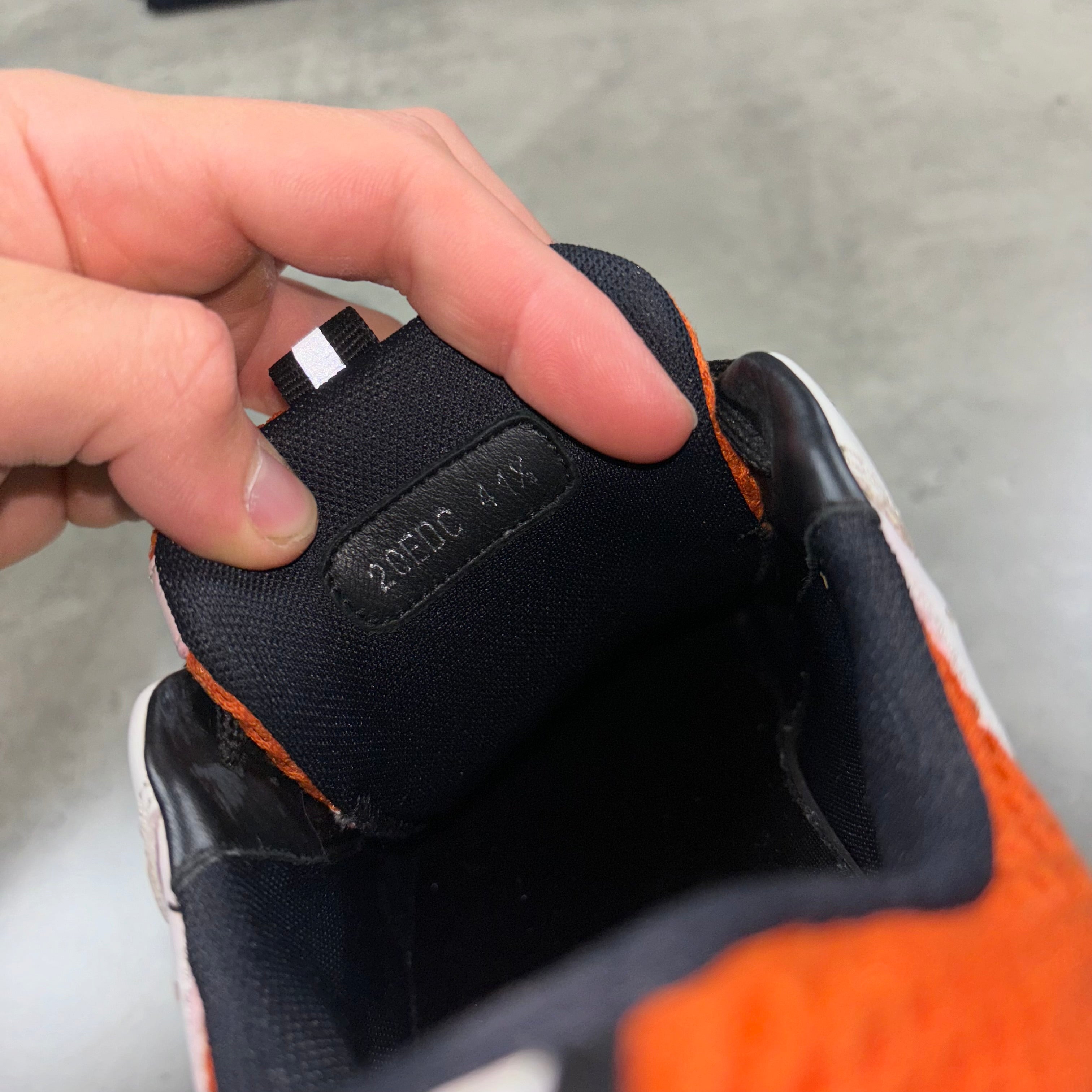 DIOR B22 ORANGE EU 41.5 (FITS UK 7.5)