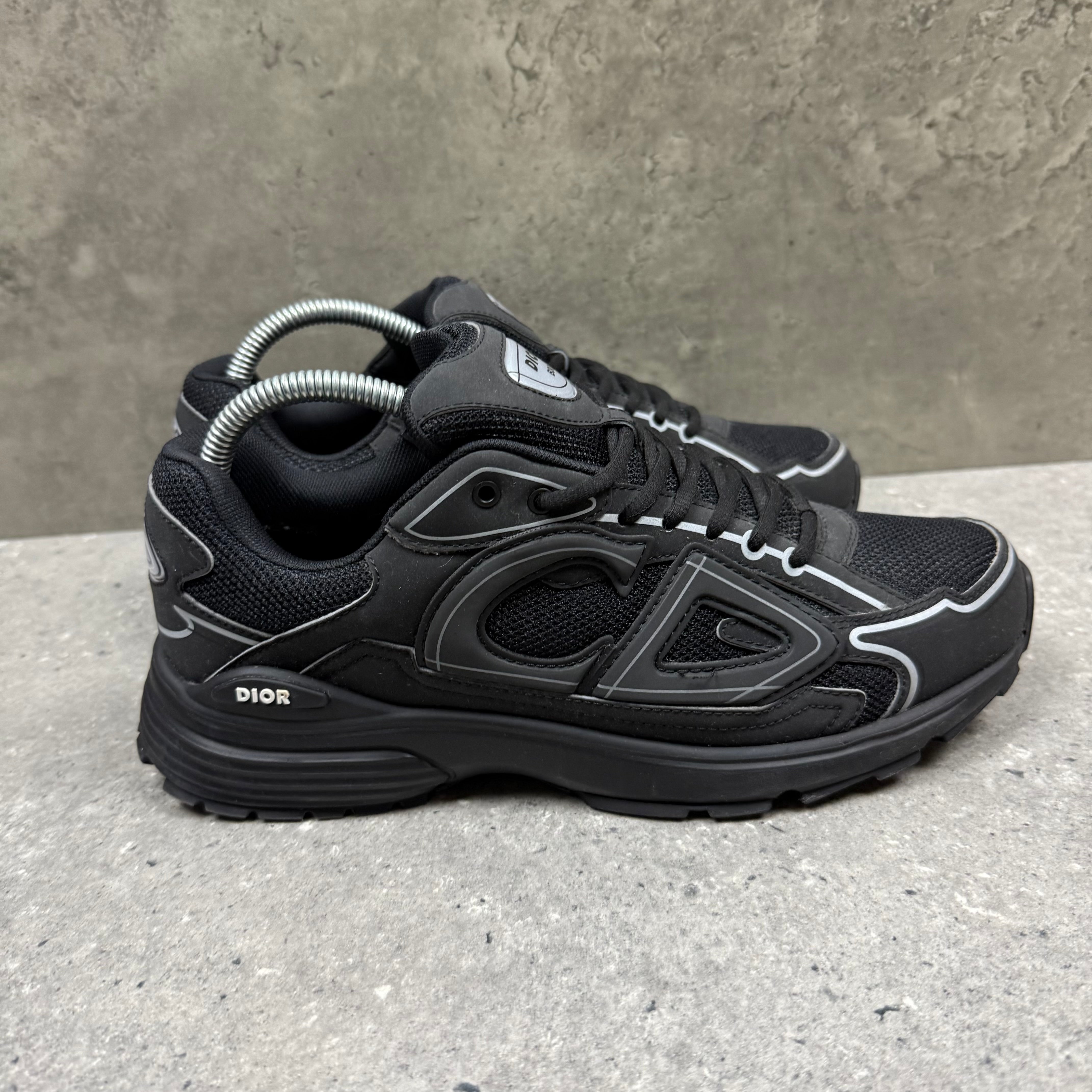 DIOR B30 BLACK - (EU 41 / UK 7)