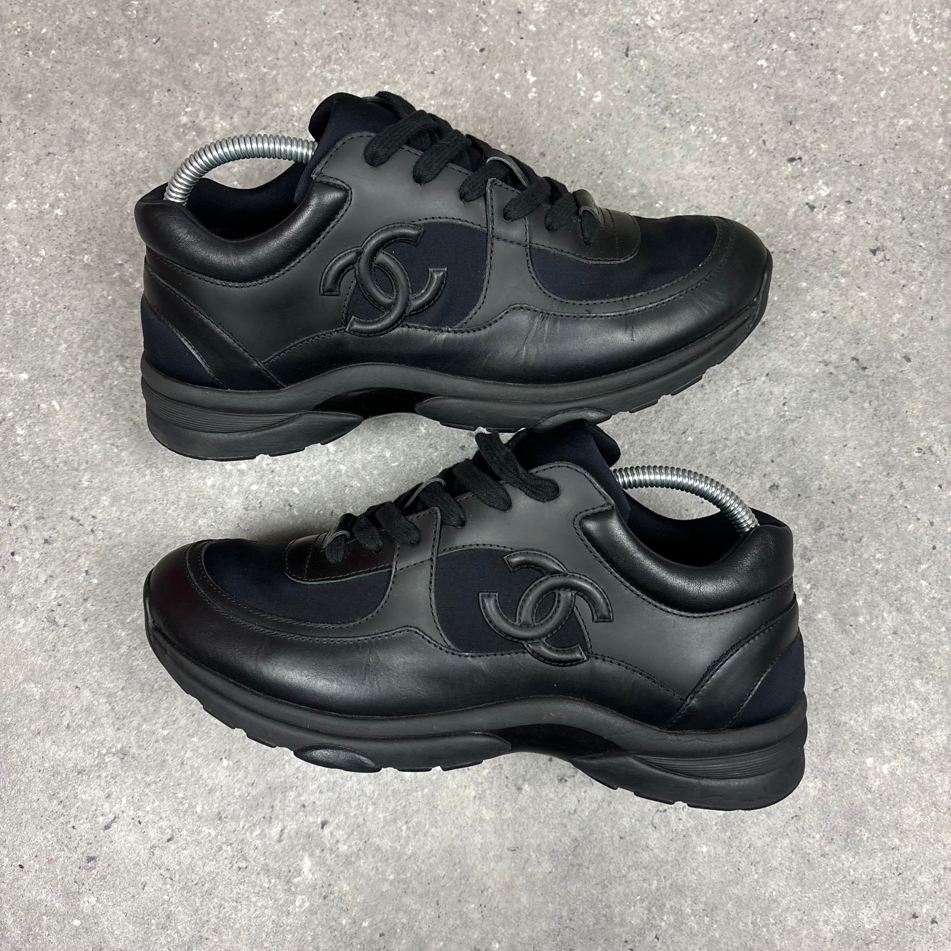CHANEL RUNNERS - (EU 41 / UK 7)