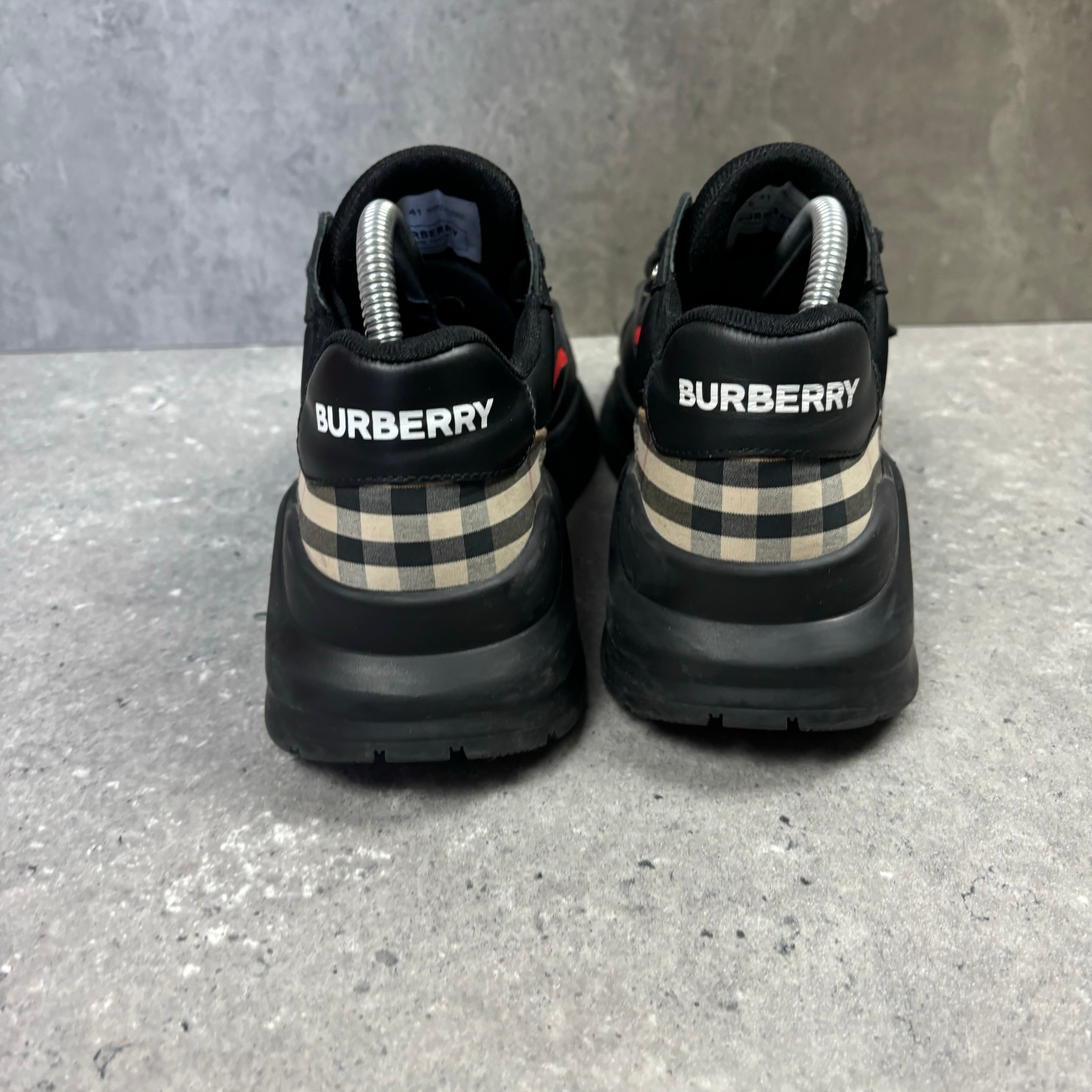 BURBERRY RAMSEY - EU41 / UK7