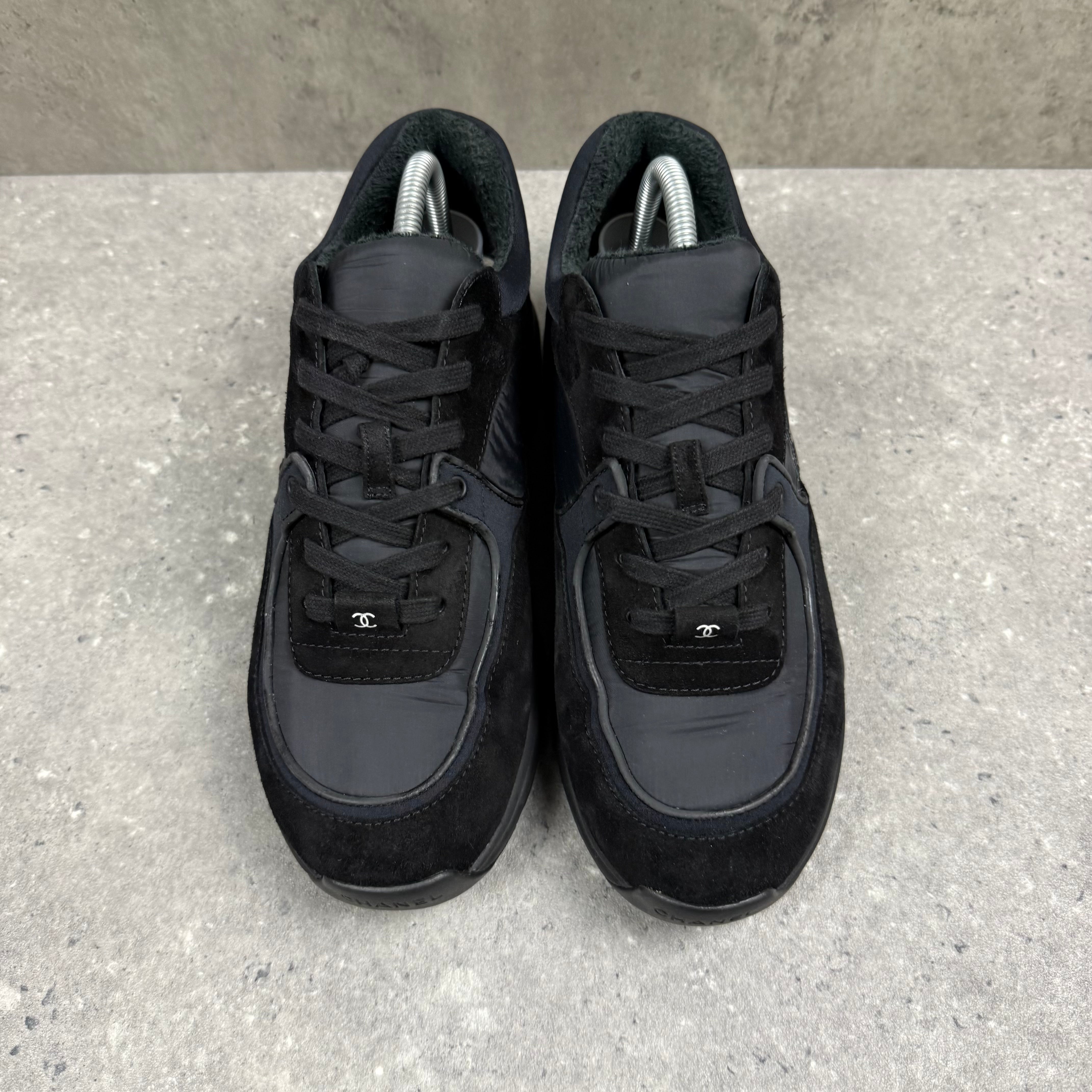 CHANEL RUNNERS - (EU 41 / UK 7)
