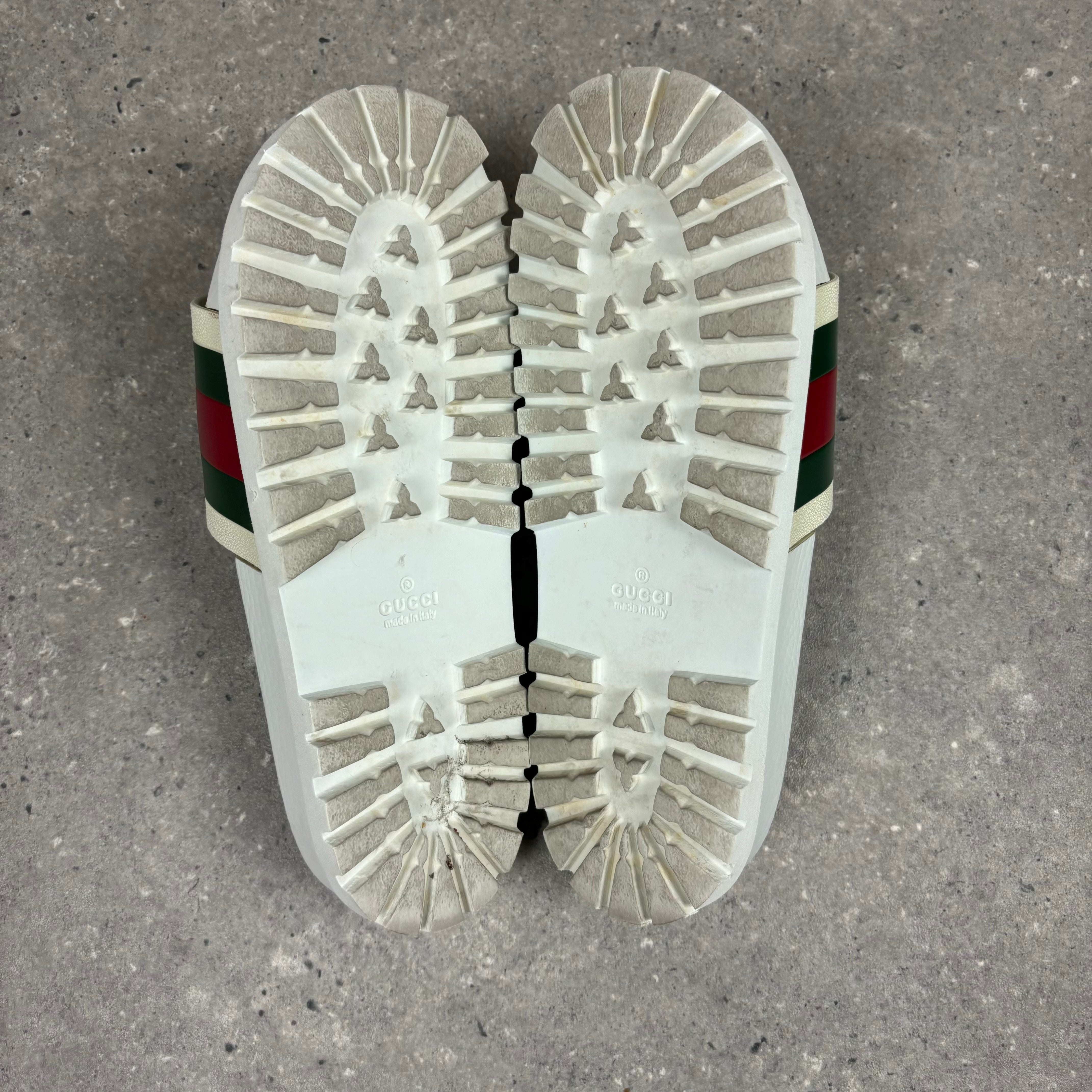GUCCI SLIDERS - (EU 42 / UK 8)