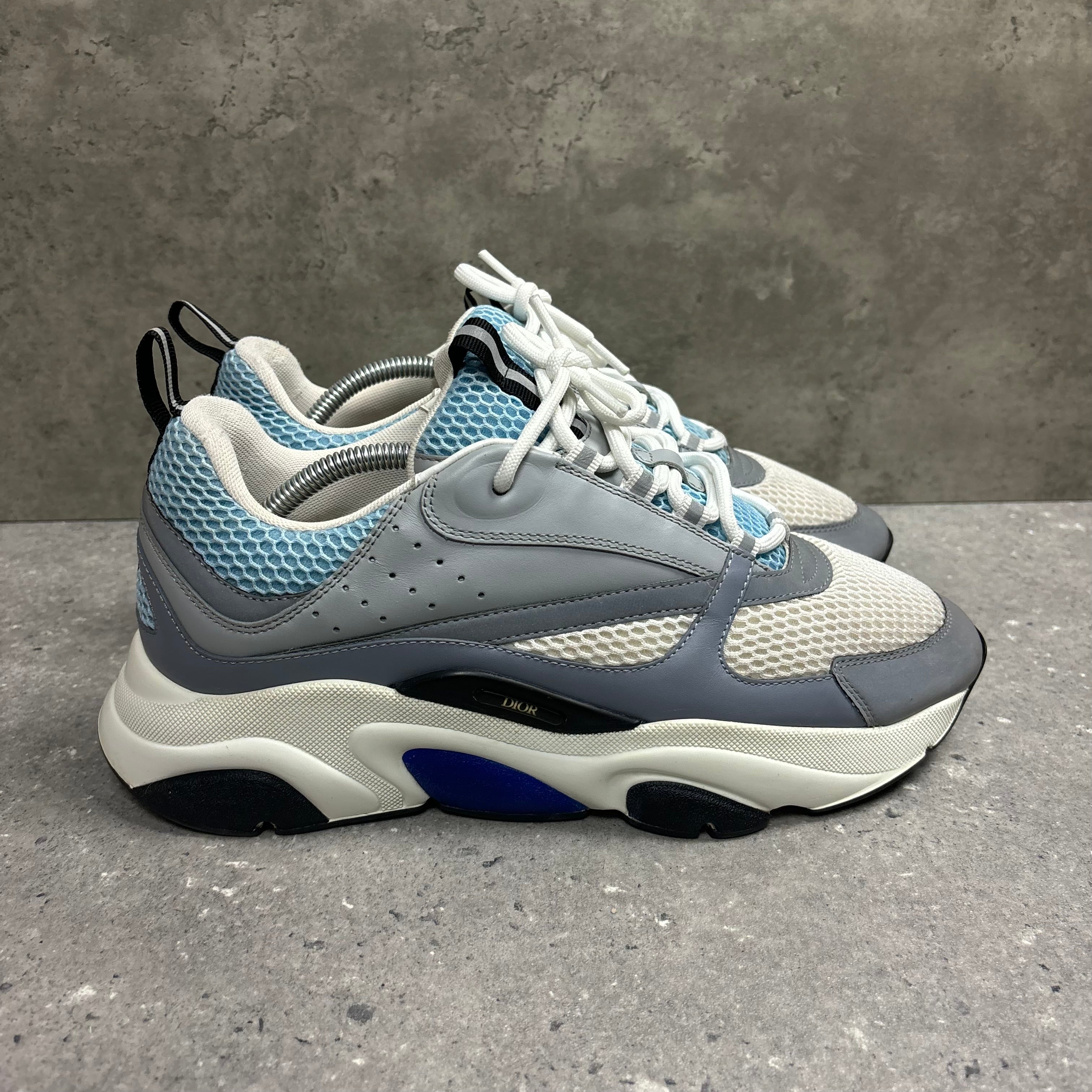 DIOR B22 BABY BLUE - (EU44 / UK10)