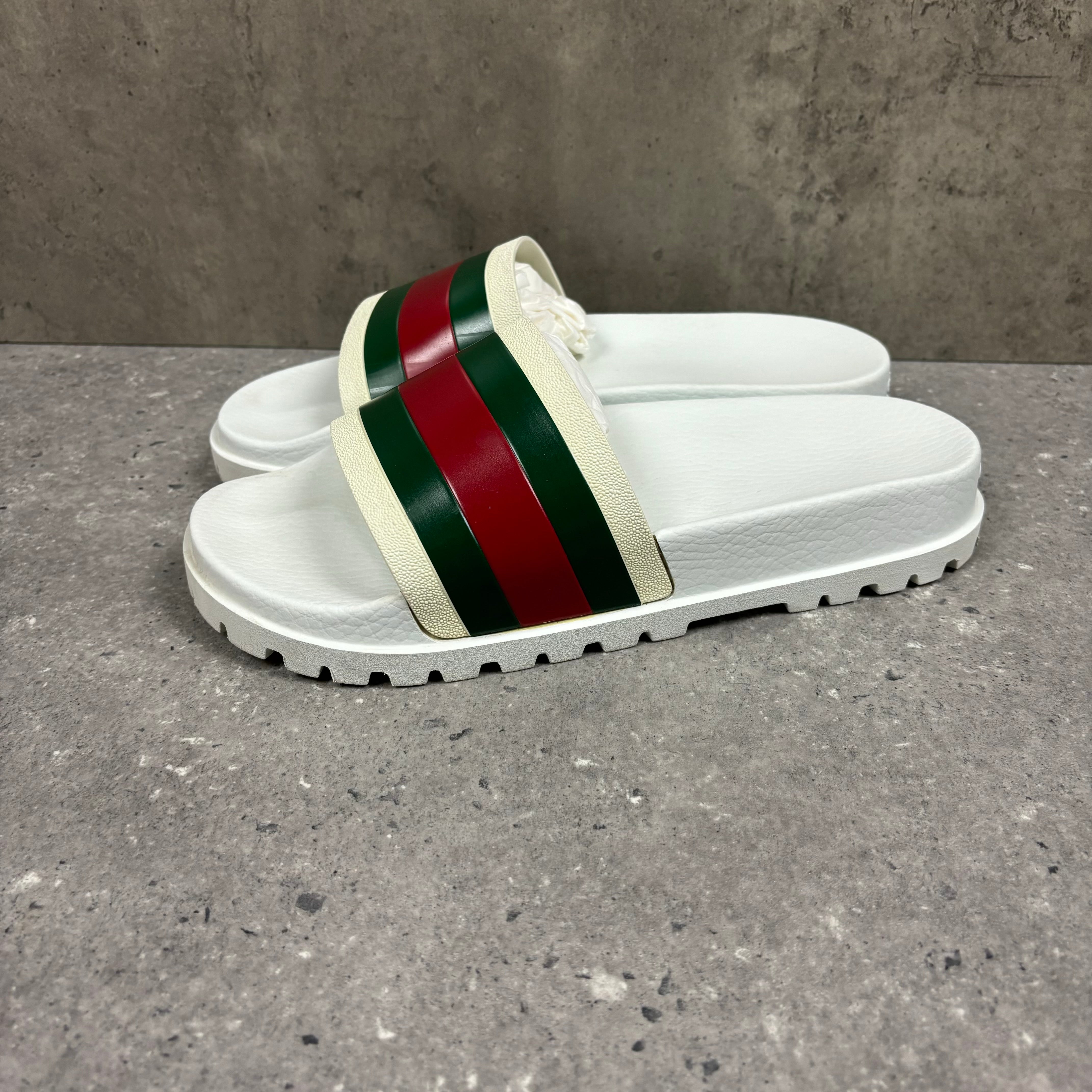GUCCI SLIDERS - (EU 42 / UK 8)