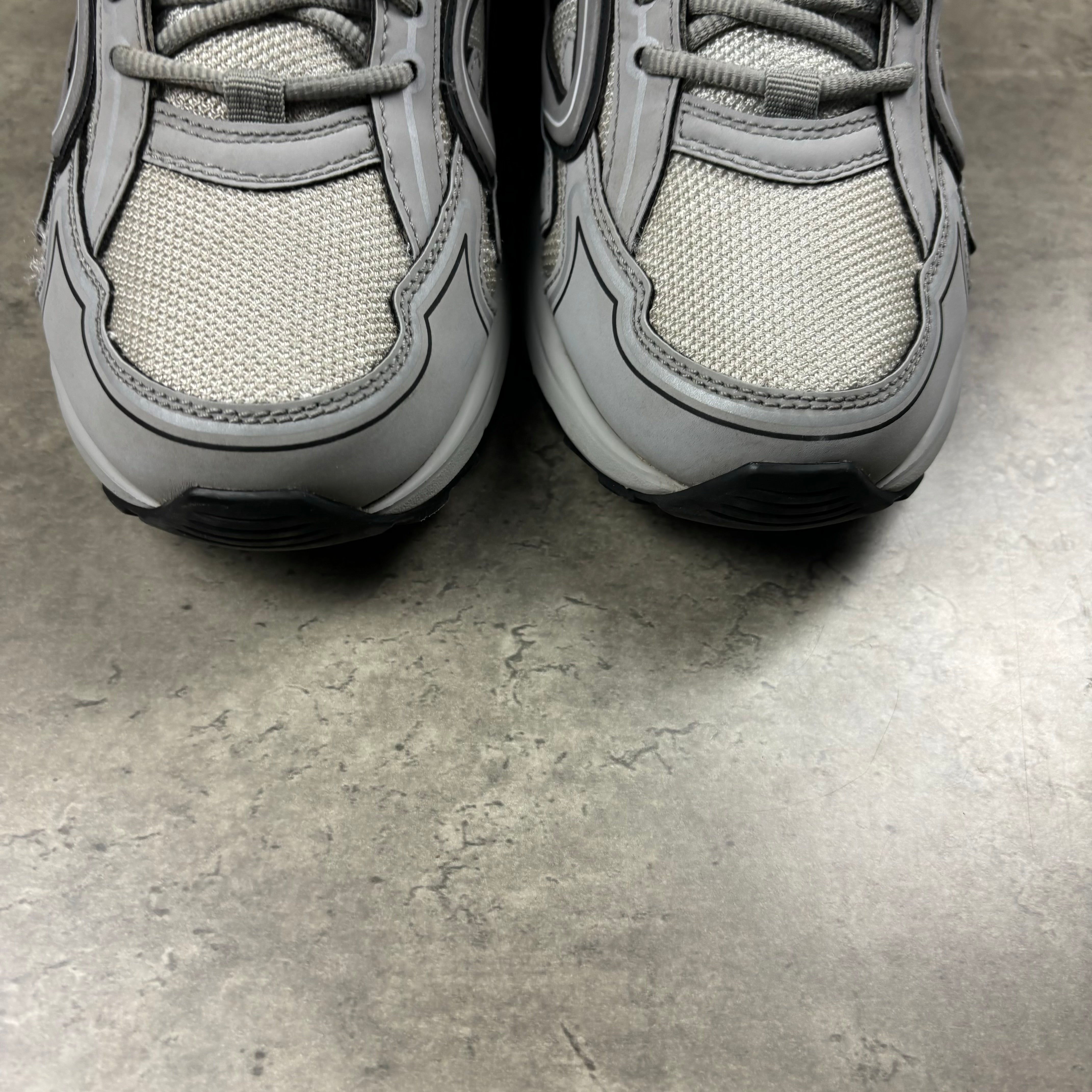 DIOR B30 GREY - (EU 40 / UK 6)