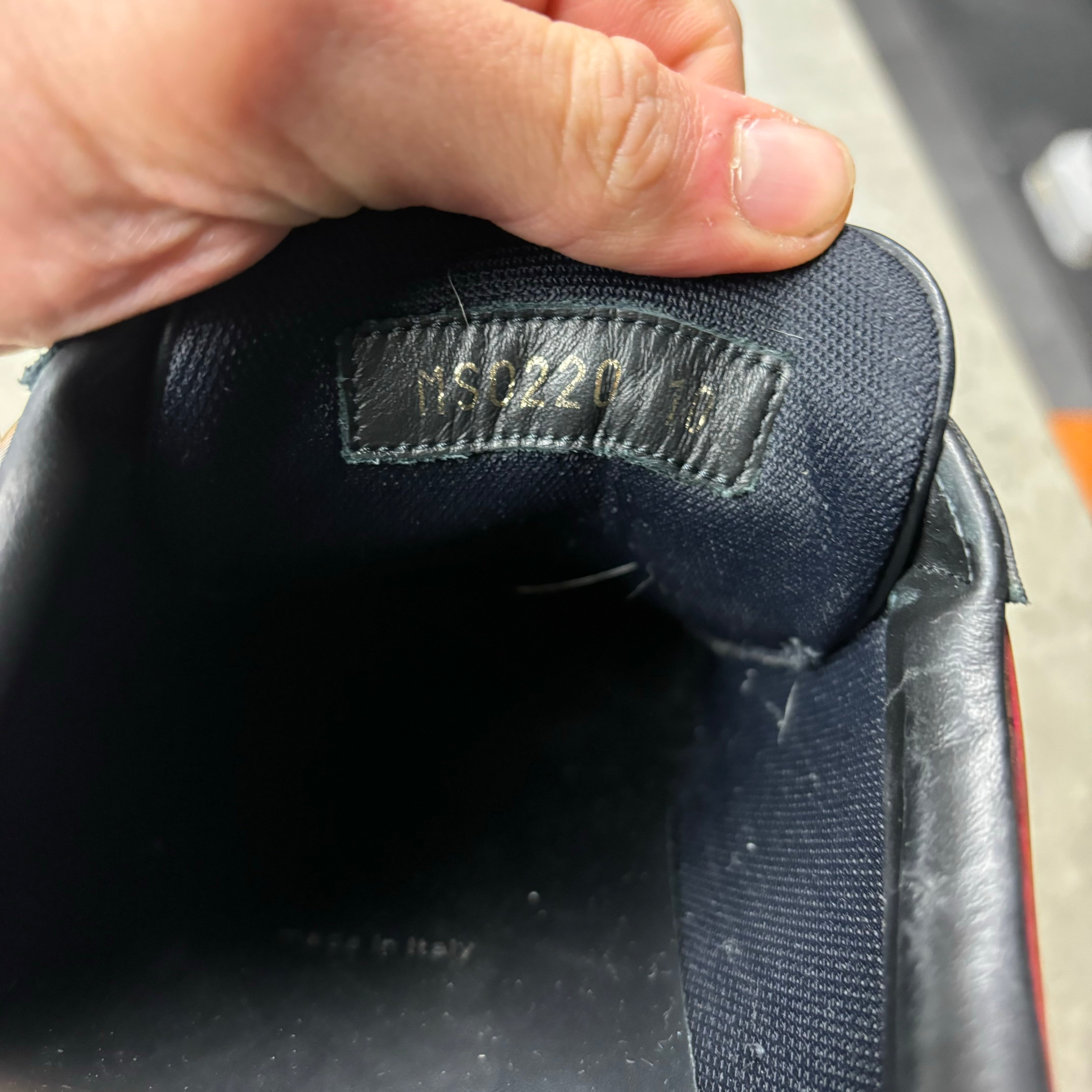 LOUIS VUITTON TRAINERS (FITS 11)
