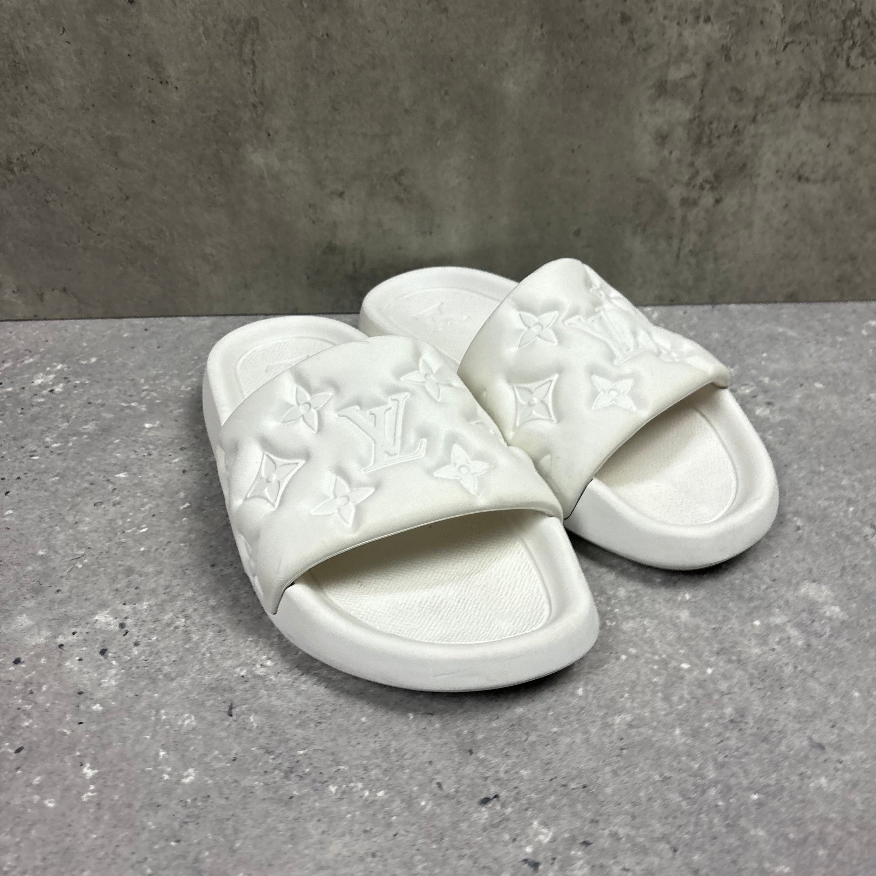 LOUIS VUITTON WATERFRONT MULES SLIDERS WHITE - EU40 (FITS UK 7.5)