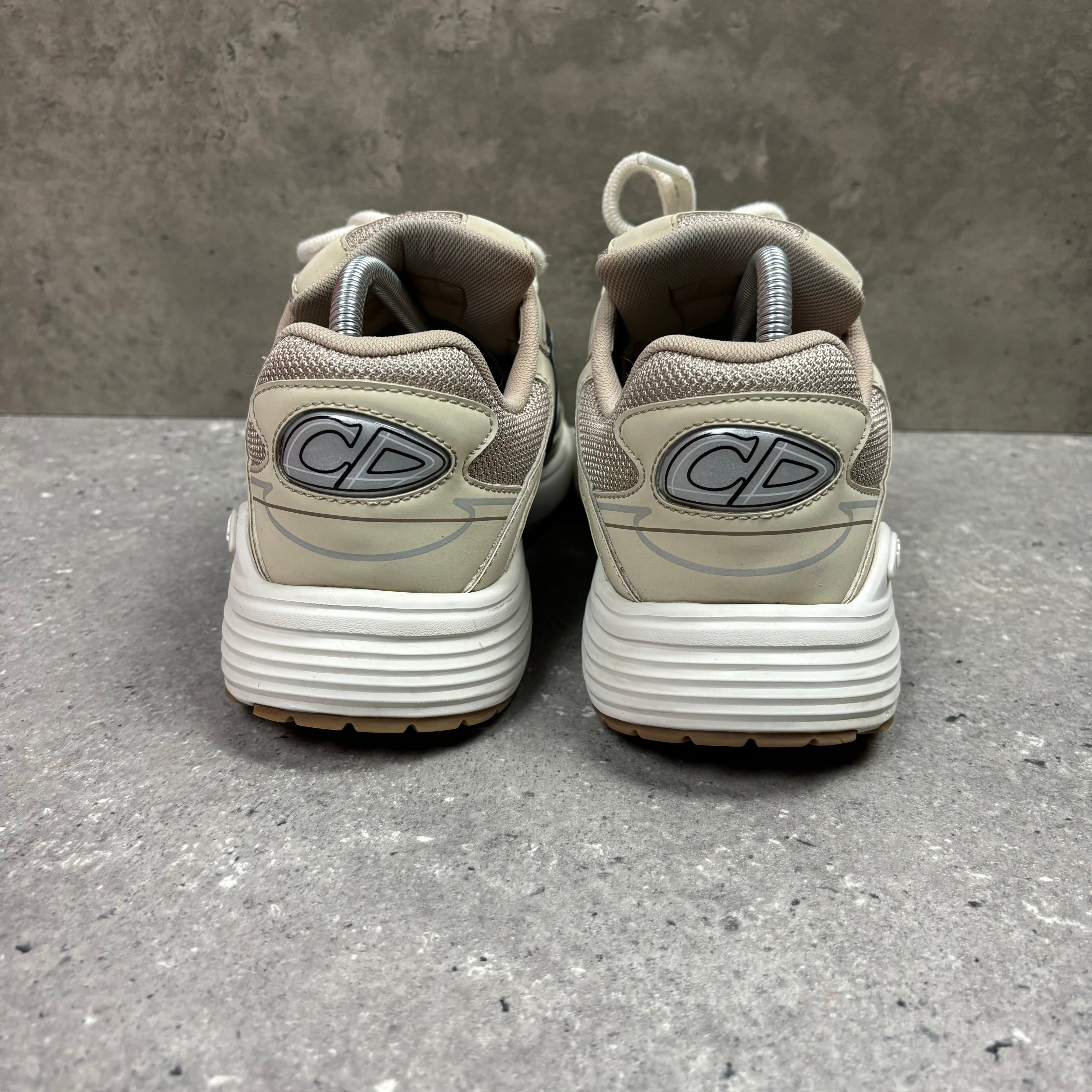 DIOR B30 BEIGE - (EU 41 / UK 7)