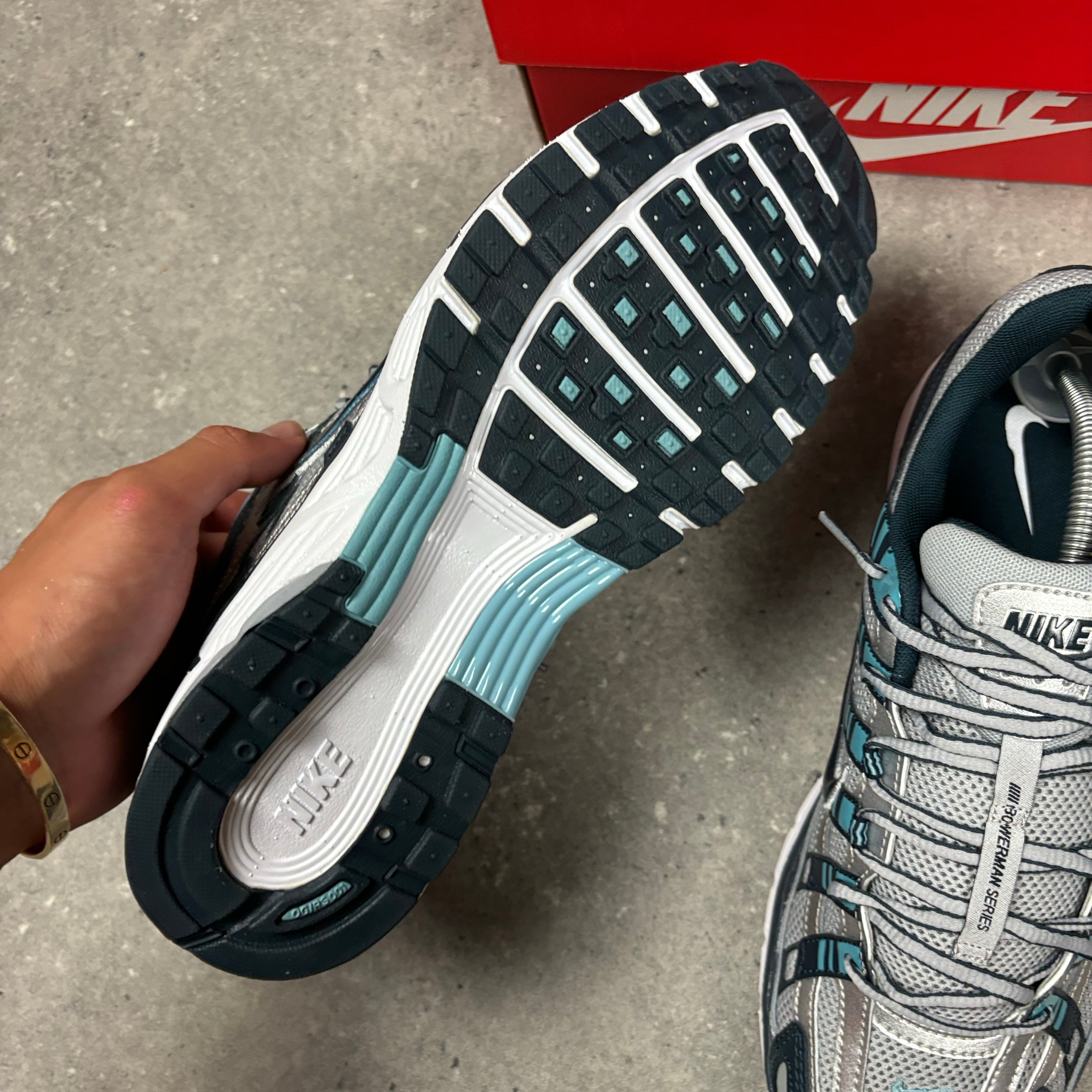 NIKE P-6000 - ARMOURY NAVY