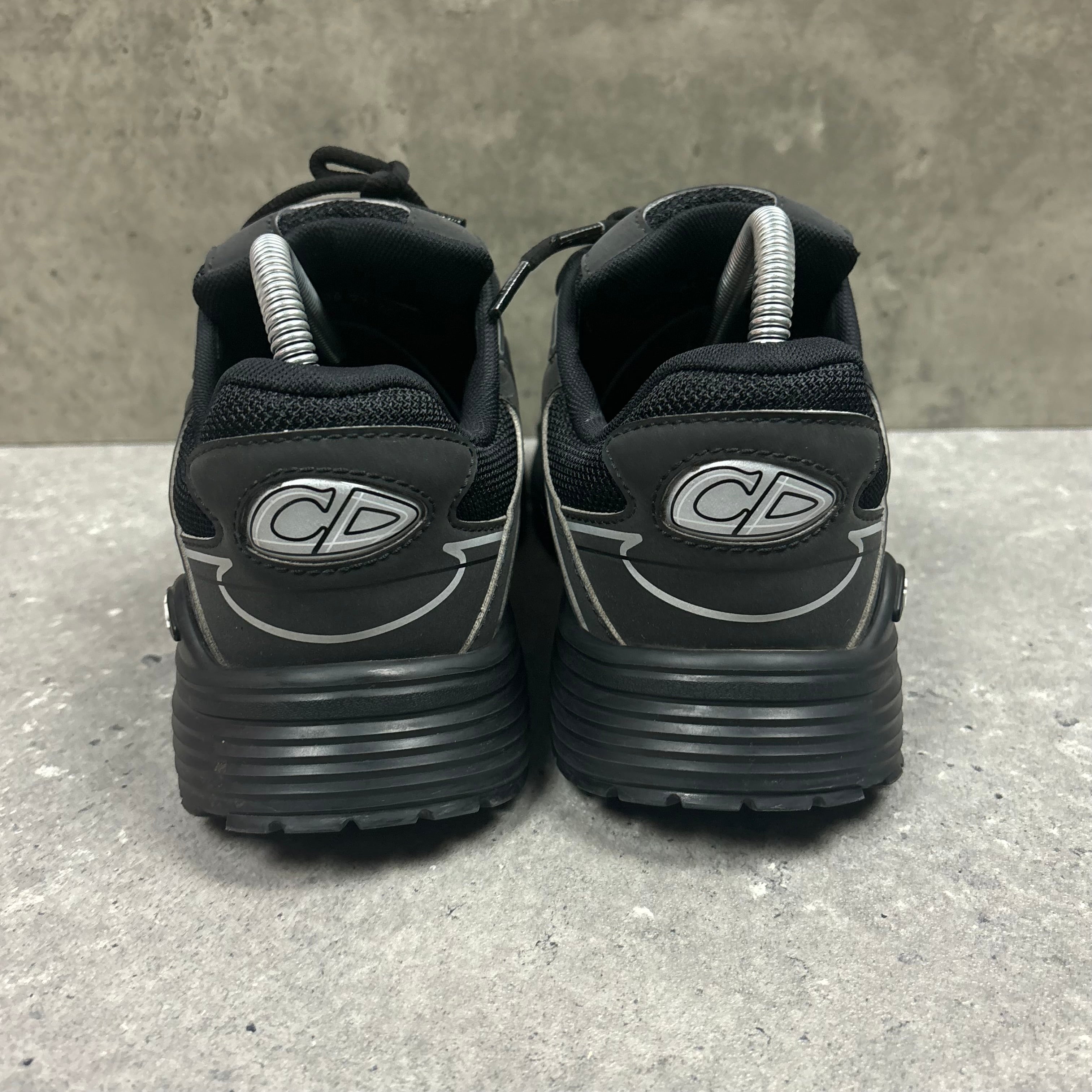 DIOR B30 BLACK - (EU 40 / UK 6)