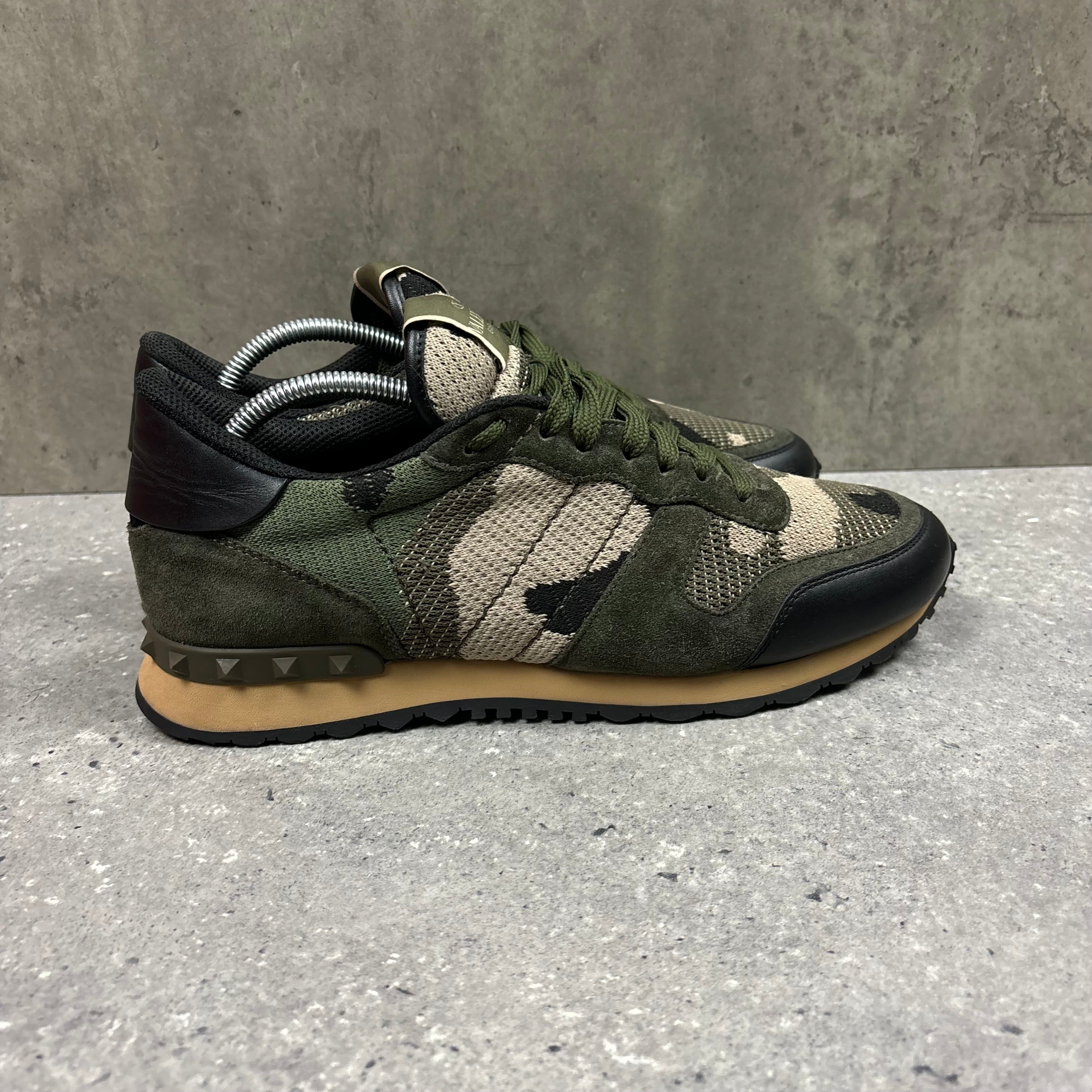 VALENTINO ROCKRUNNER KHAKI - (EU42 / UK8)