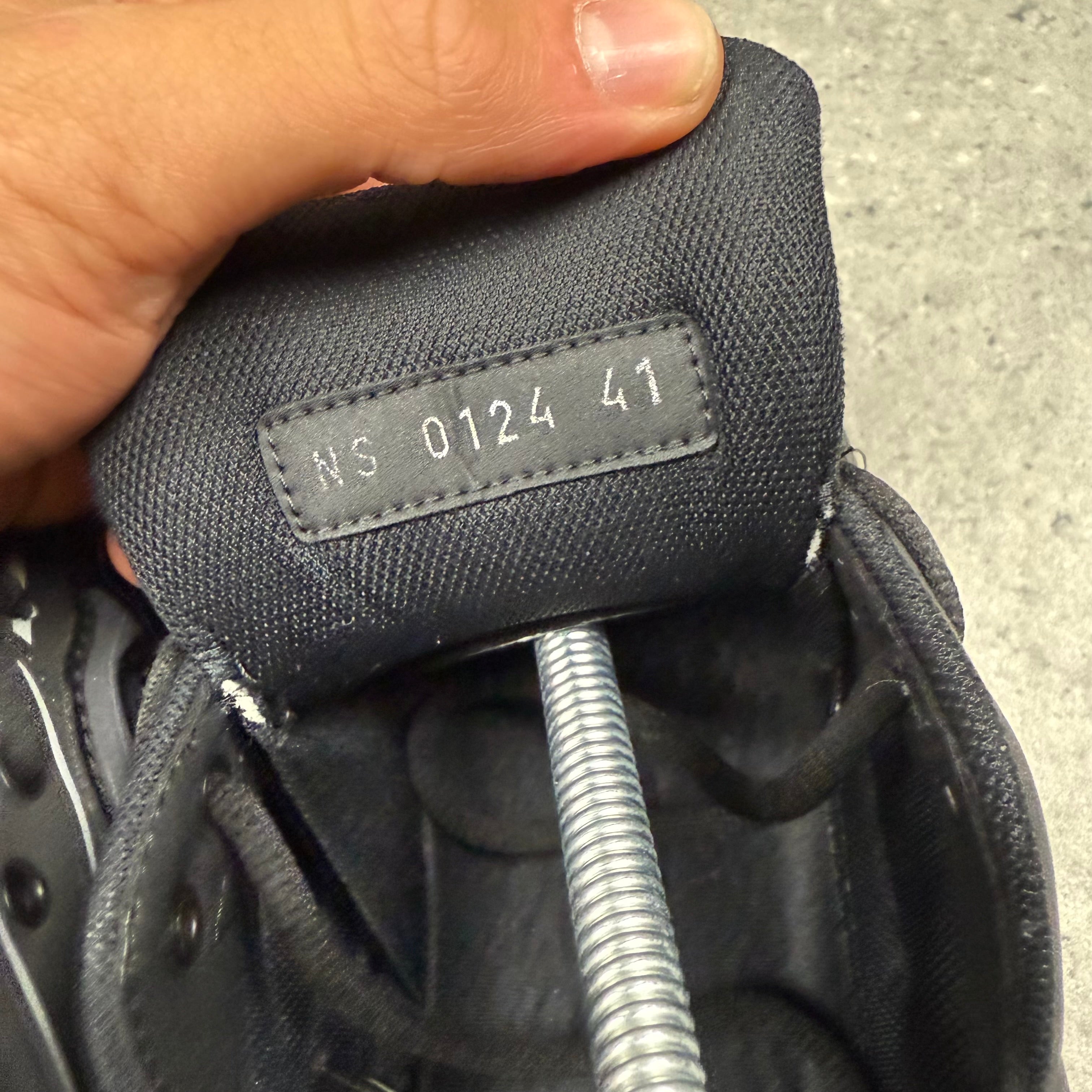 DIOR B30 BLACK - (EU 41 / UK 7)