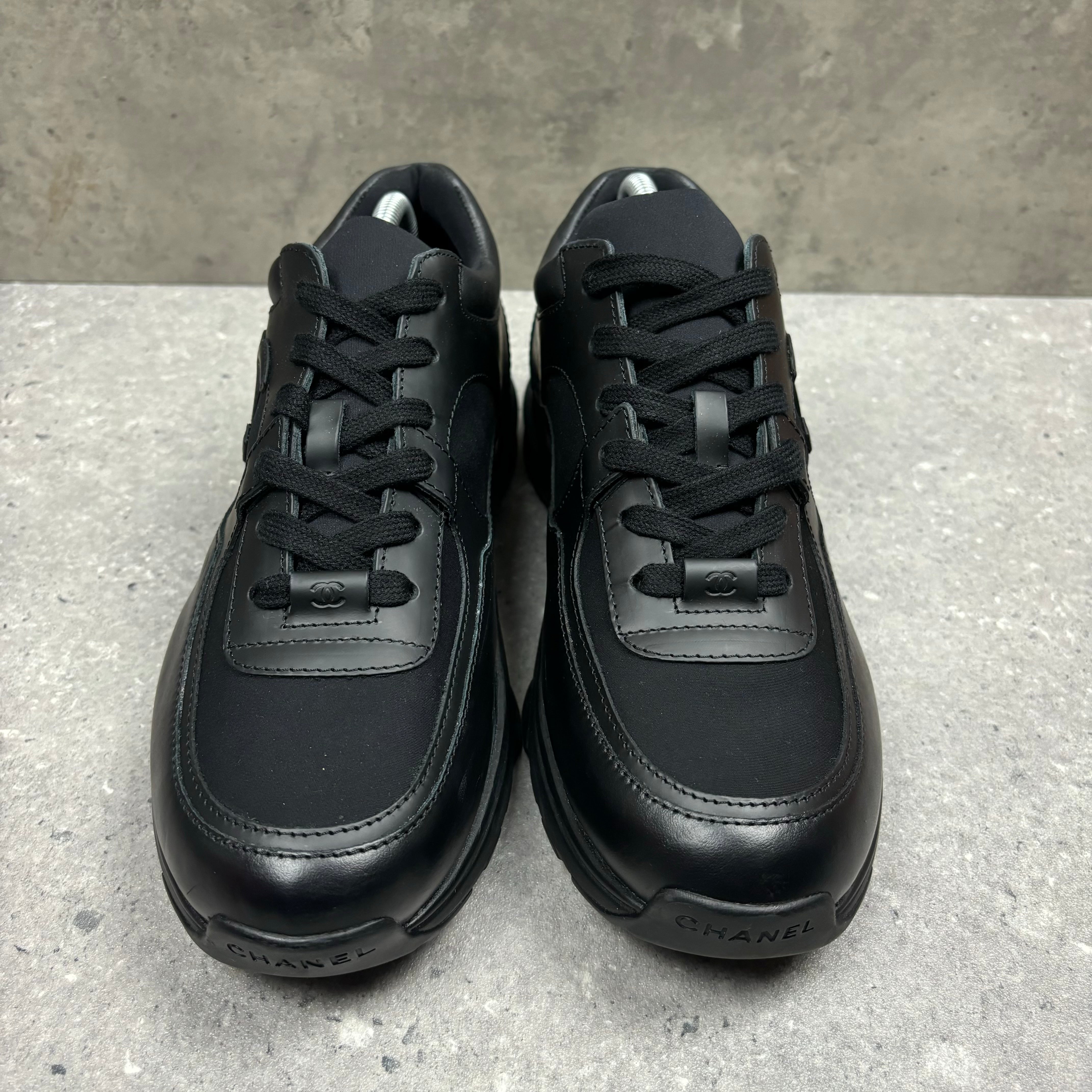 CHANEL RUNNERS - (EU 42 / UK 8)