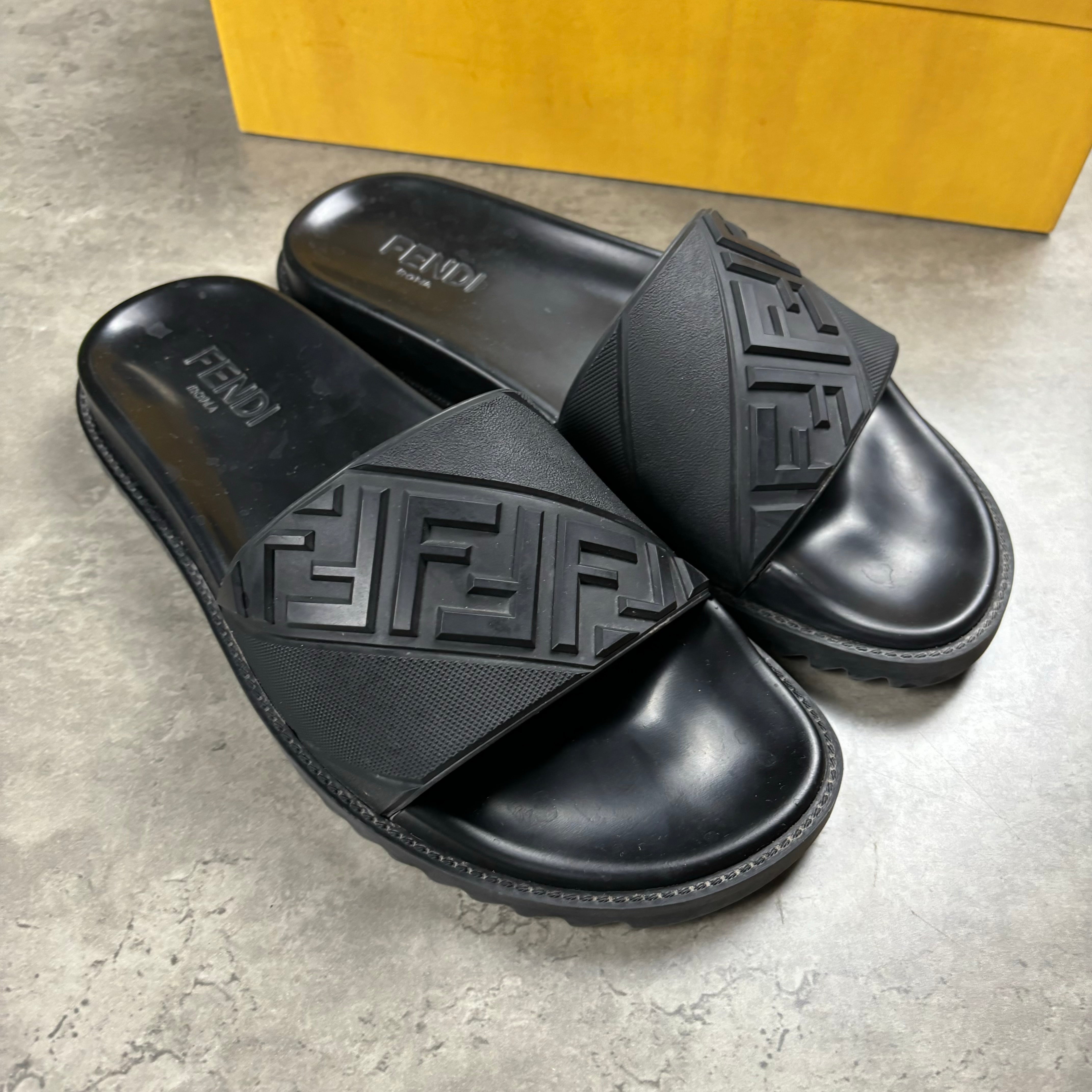 FENDI SLIDERS - EU43 (FITS UK 10)