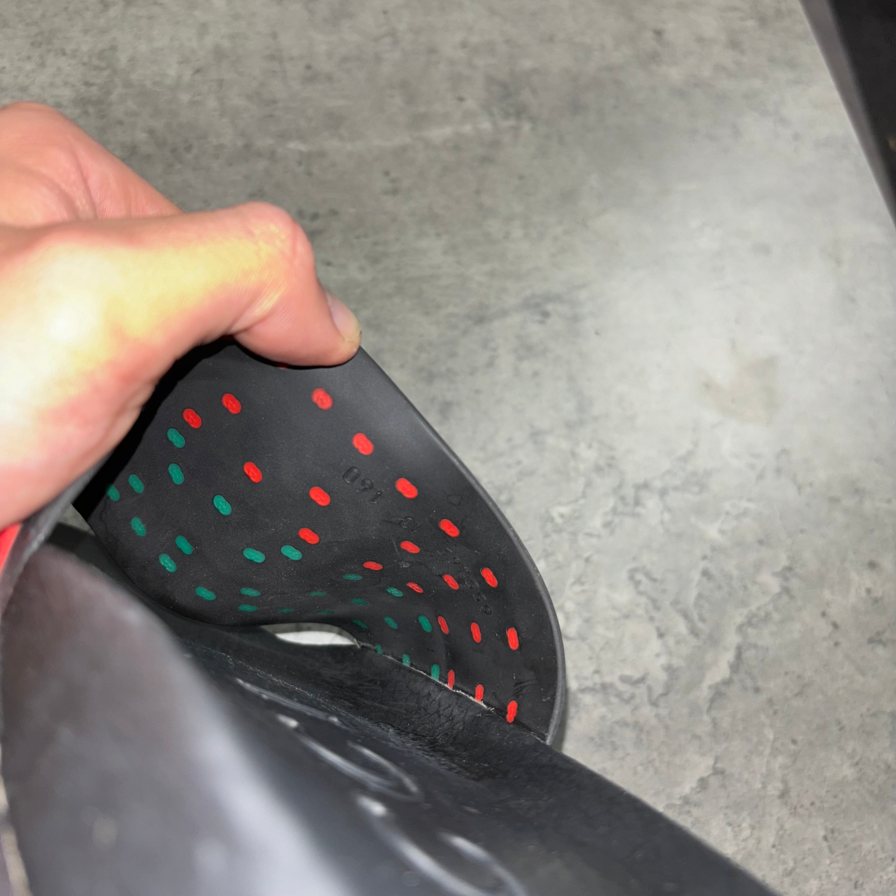 GUCCI SLIDERS - EU44 / UK10