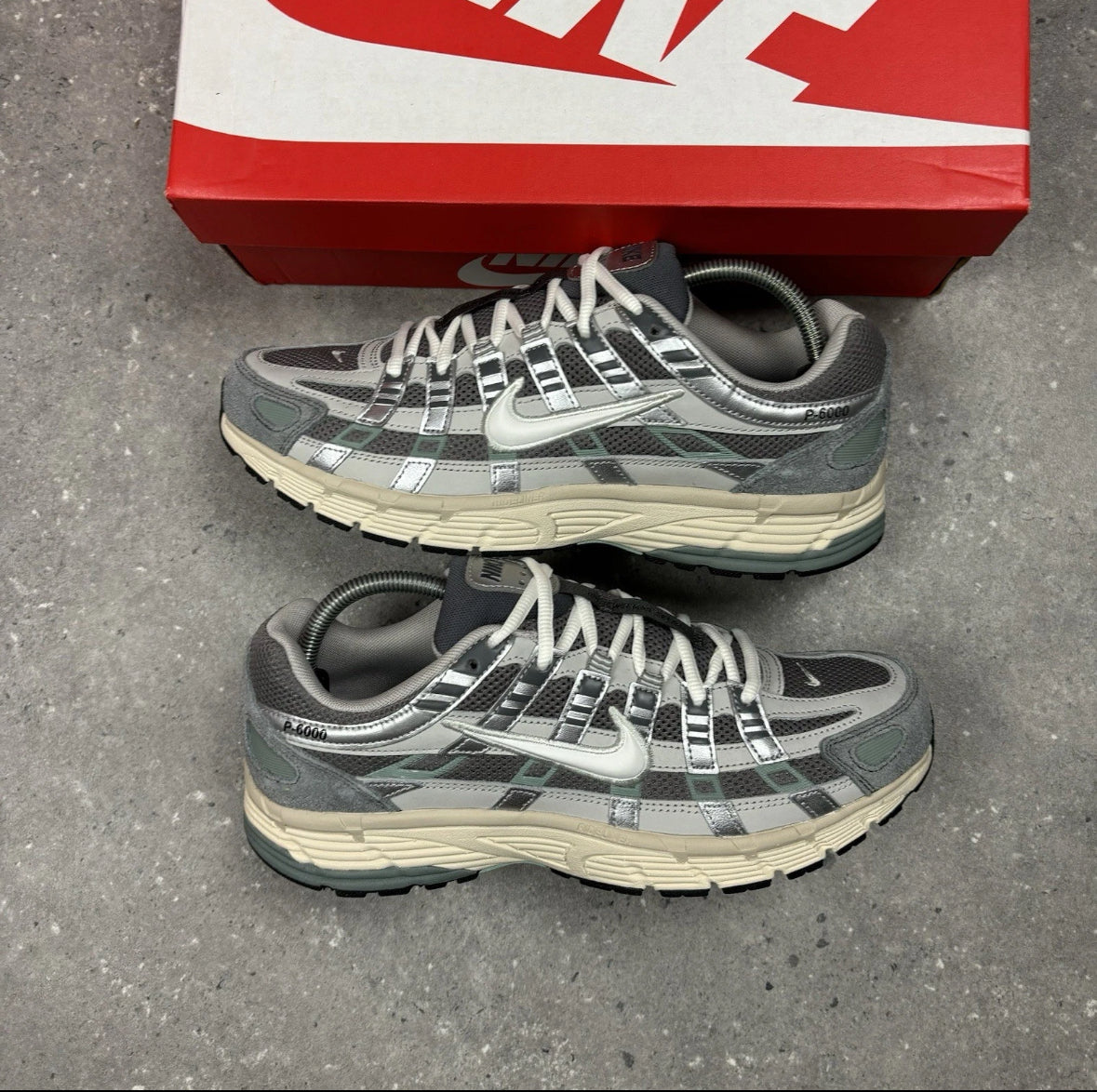 NIKE P-6000 - FLAT PEWTER