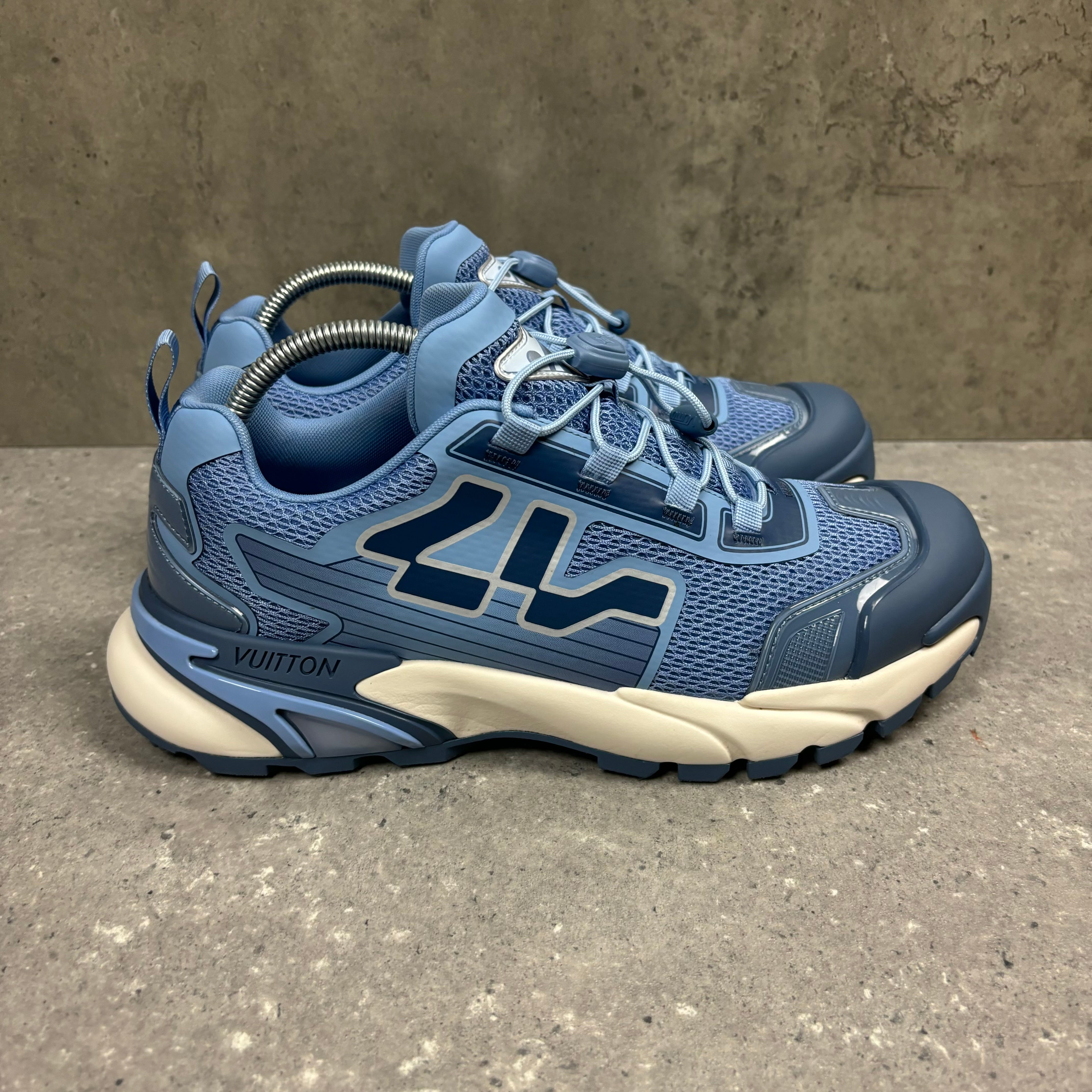 LOUIS VUITTON TACTICS BLUE - EU40 (FITS UK 7)