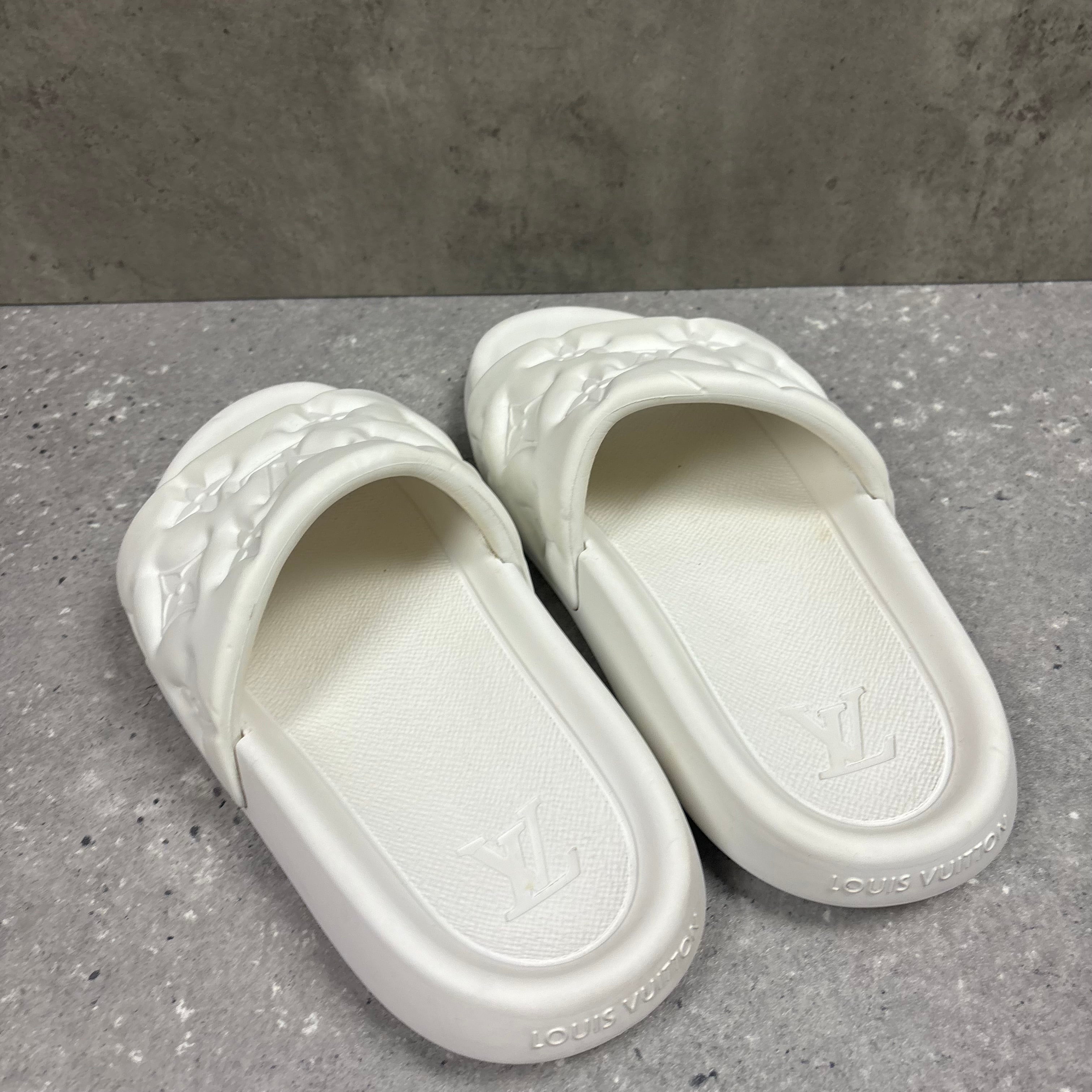 LOUIS VUITTON WATERFRONT MULES SLIDERS WHITE - EU40 (FITS UK 7.5)