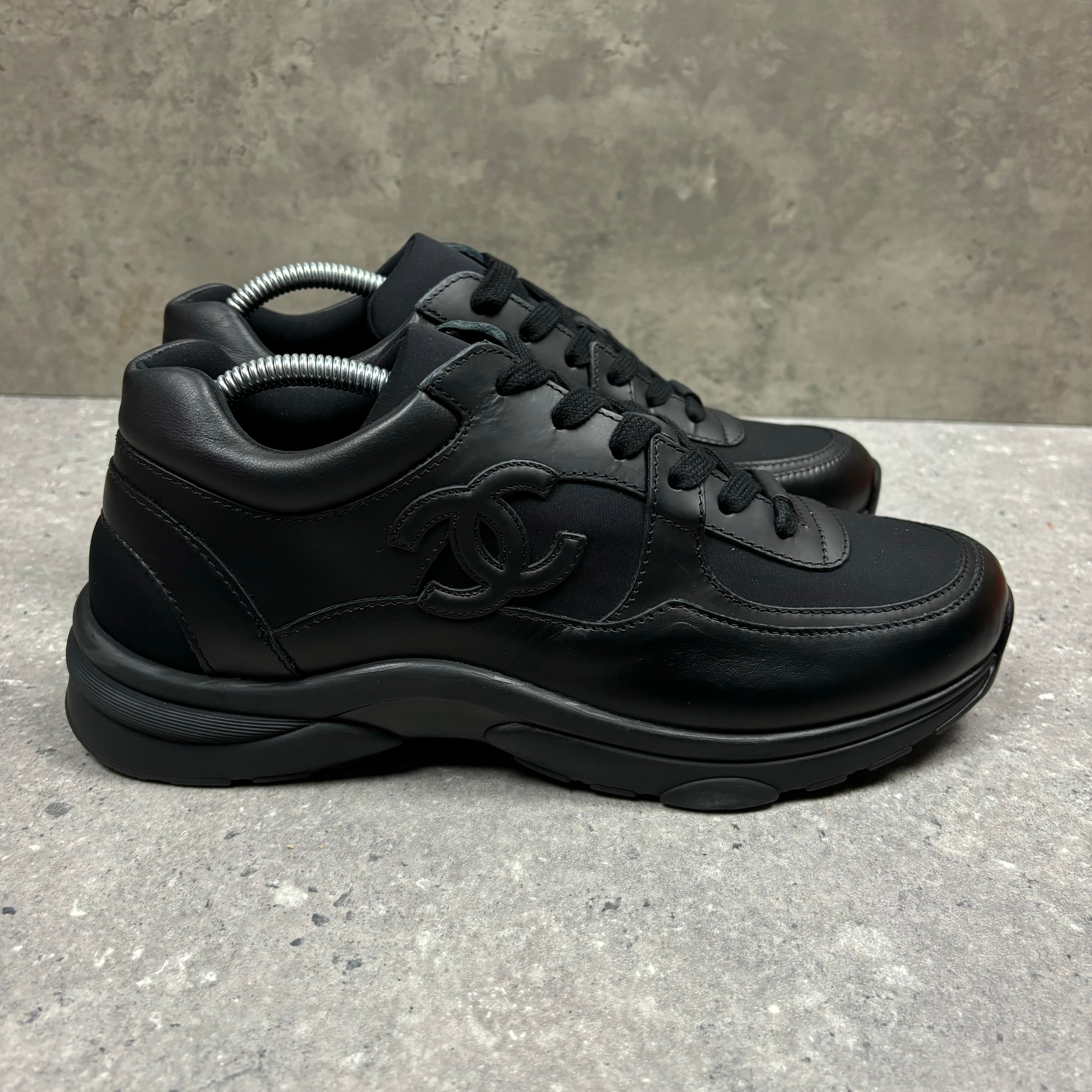CHANEL RUNNERS - (EU 42 / UK 8)