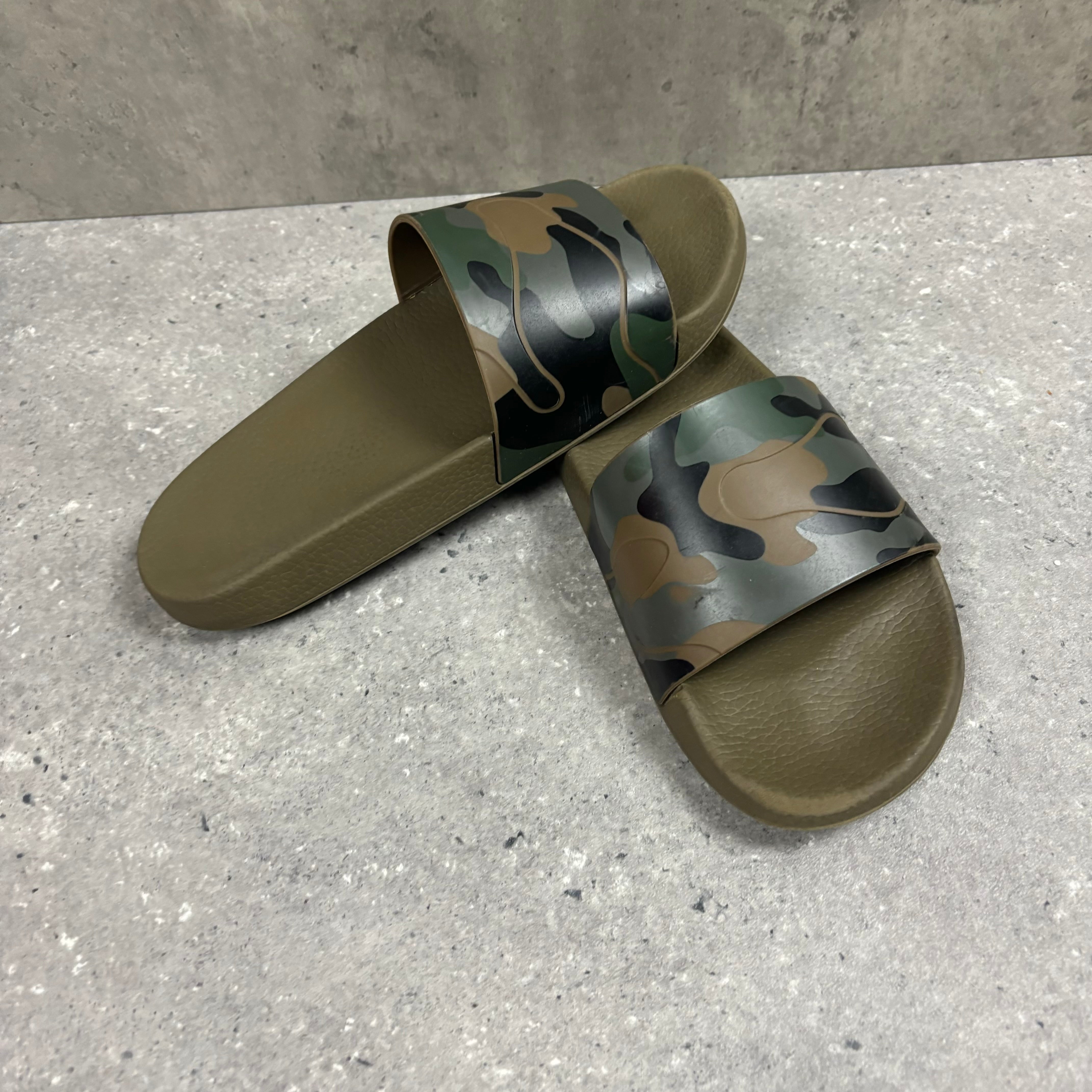 VALENTINO SLIDERS - (EU42 / UK8)