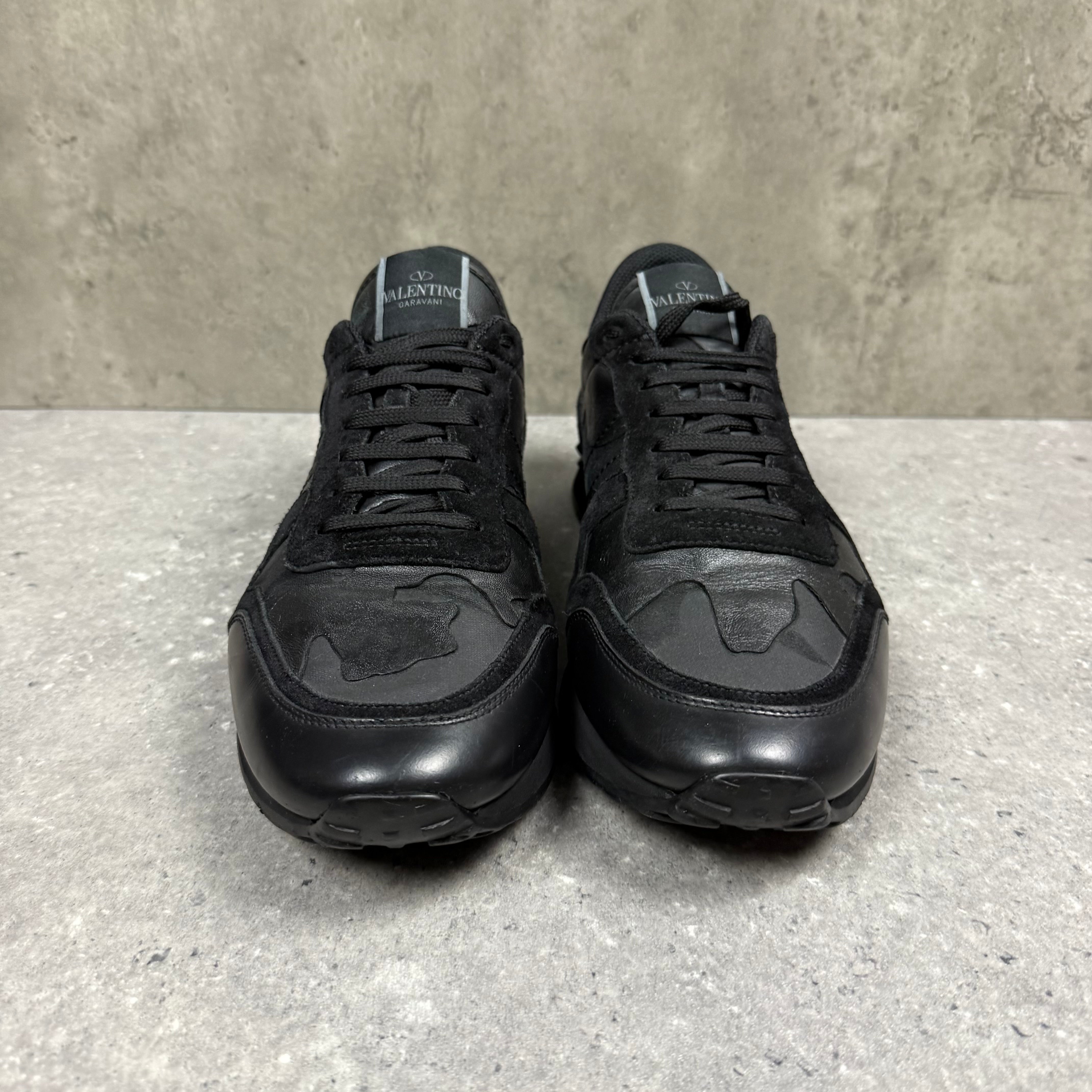 VALENTINO ROCKRUNNER BLACK - (EU44 / UK10)
