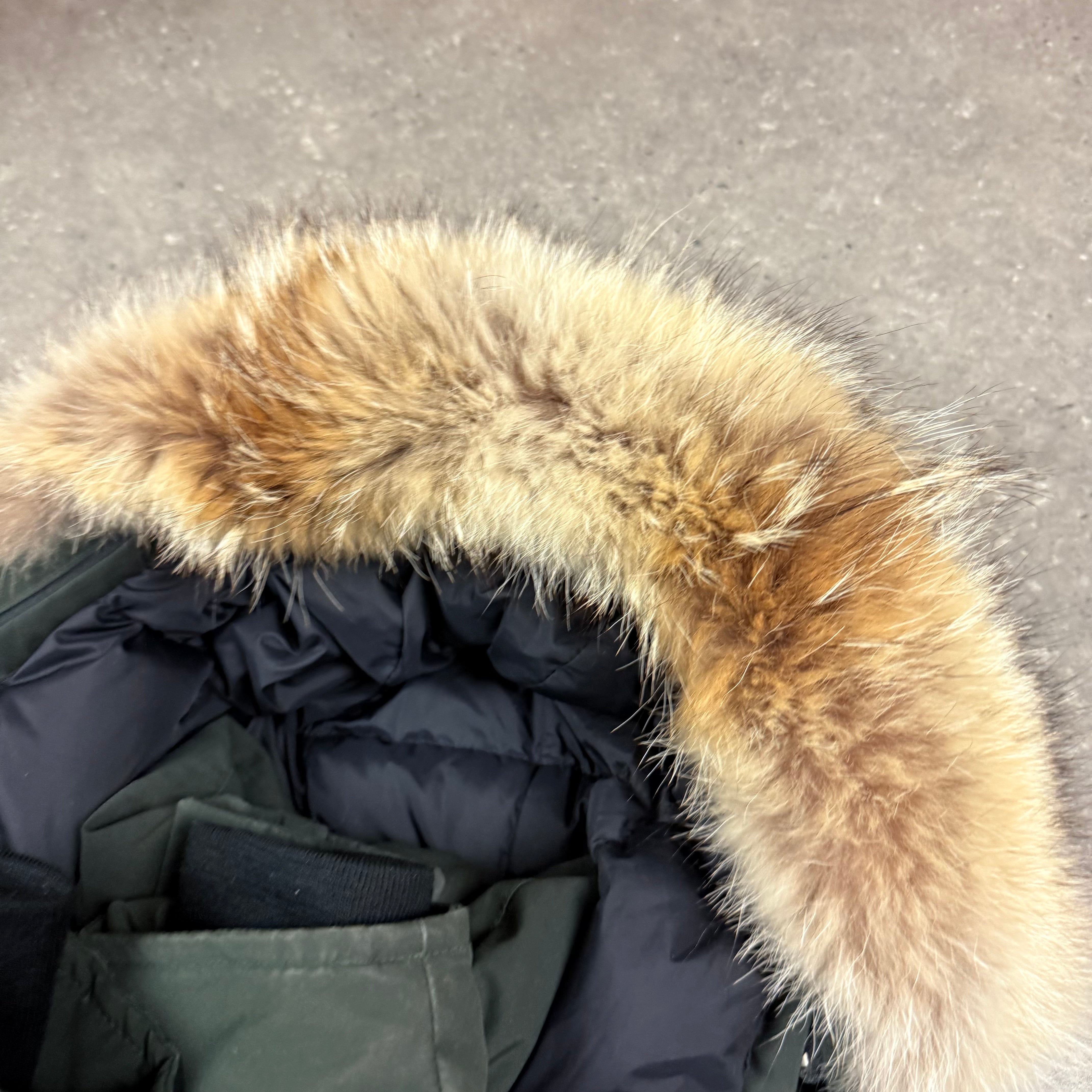 CANADA GOOSE WYDNAHM PARKA KHAKI - (M)