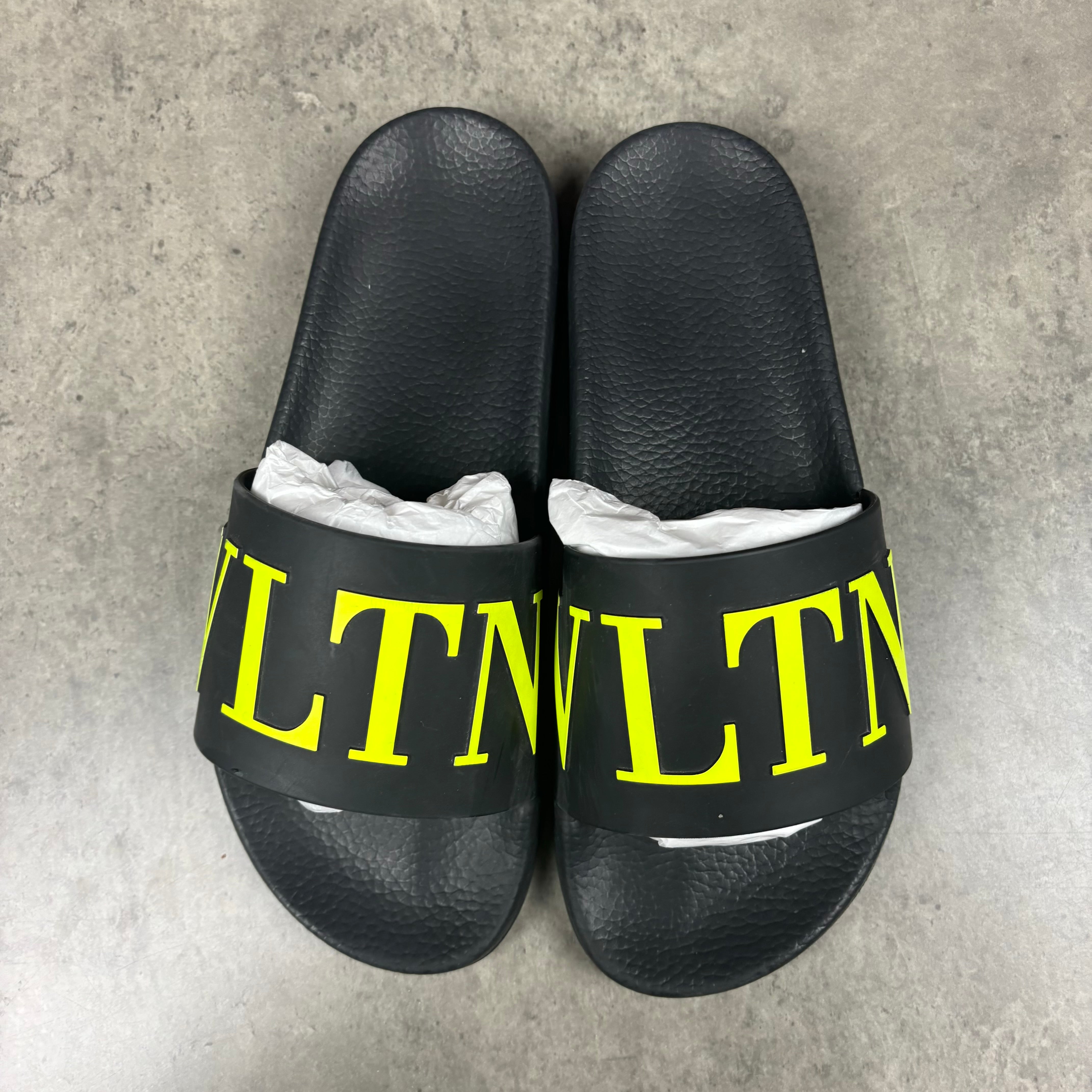 VALENTINO SLIDERS - (EU 41 / UK 7)