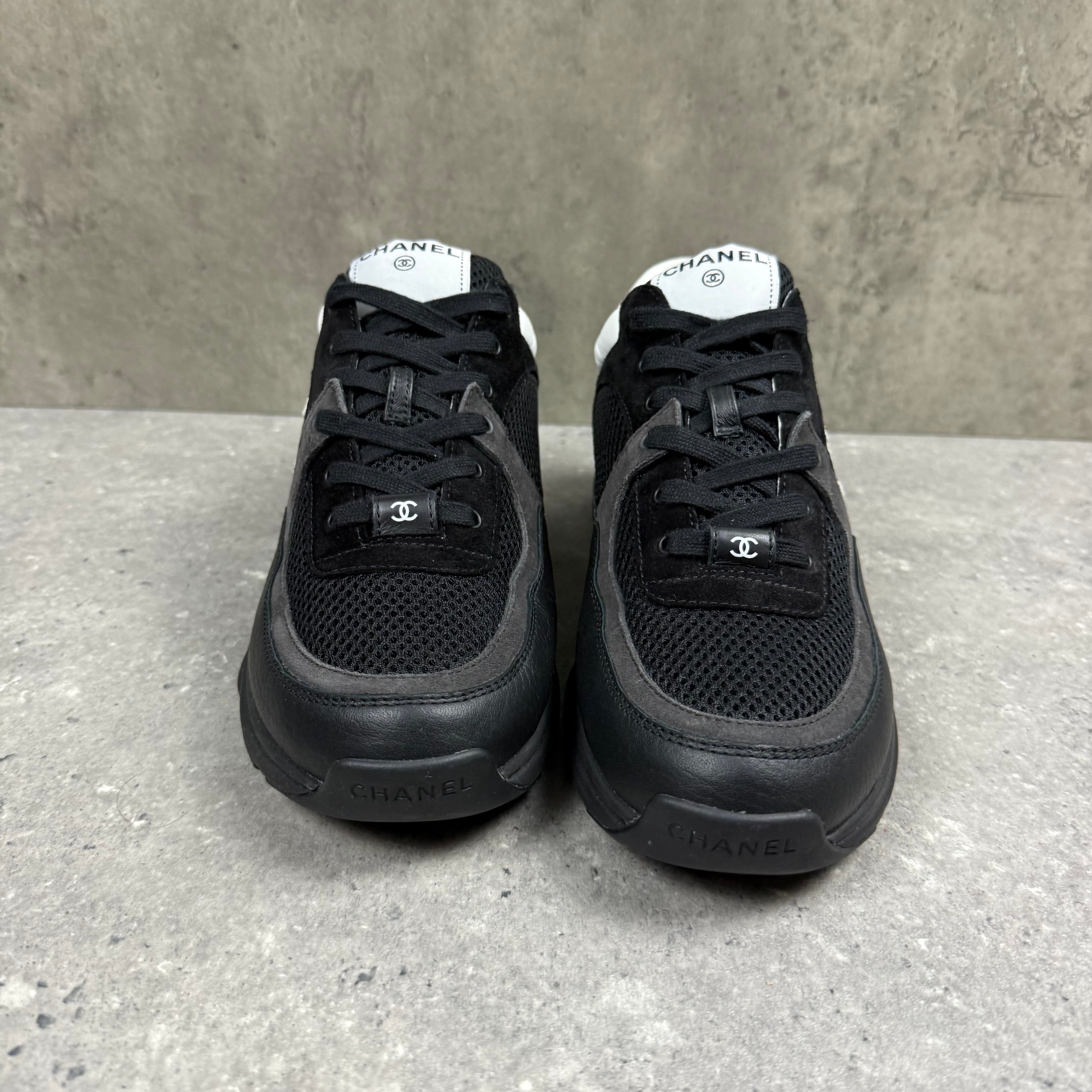 CHANEL RUNNERS - (EU42 / UK8)