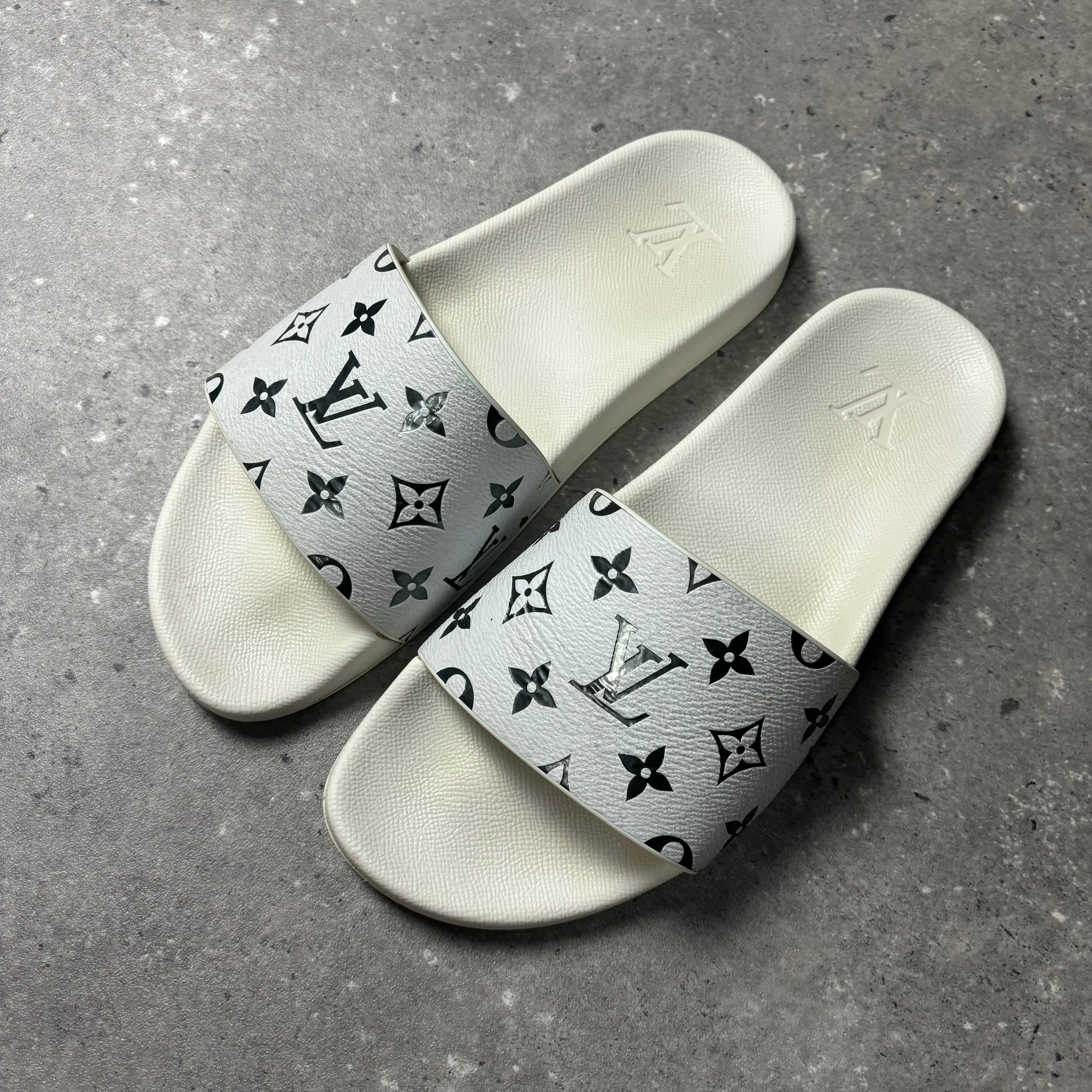 LOUIS VUITTON SLIDERS LV 7.5 (FITS UK 7.5 / 8)