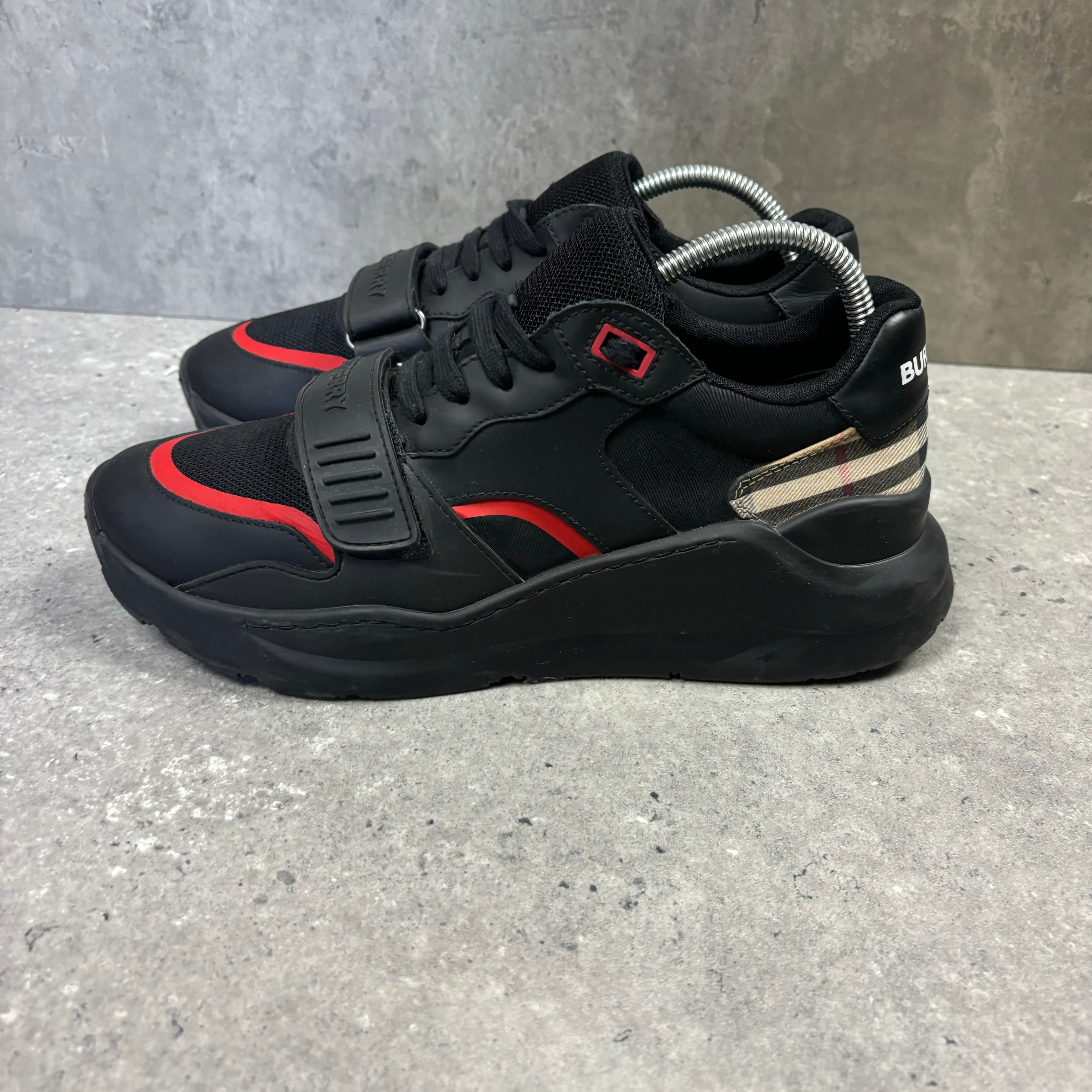 BURBERRY RAMSEY - EU41 / UK7