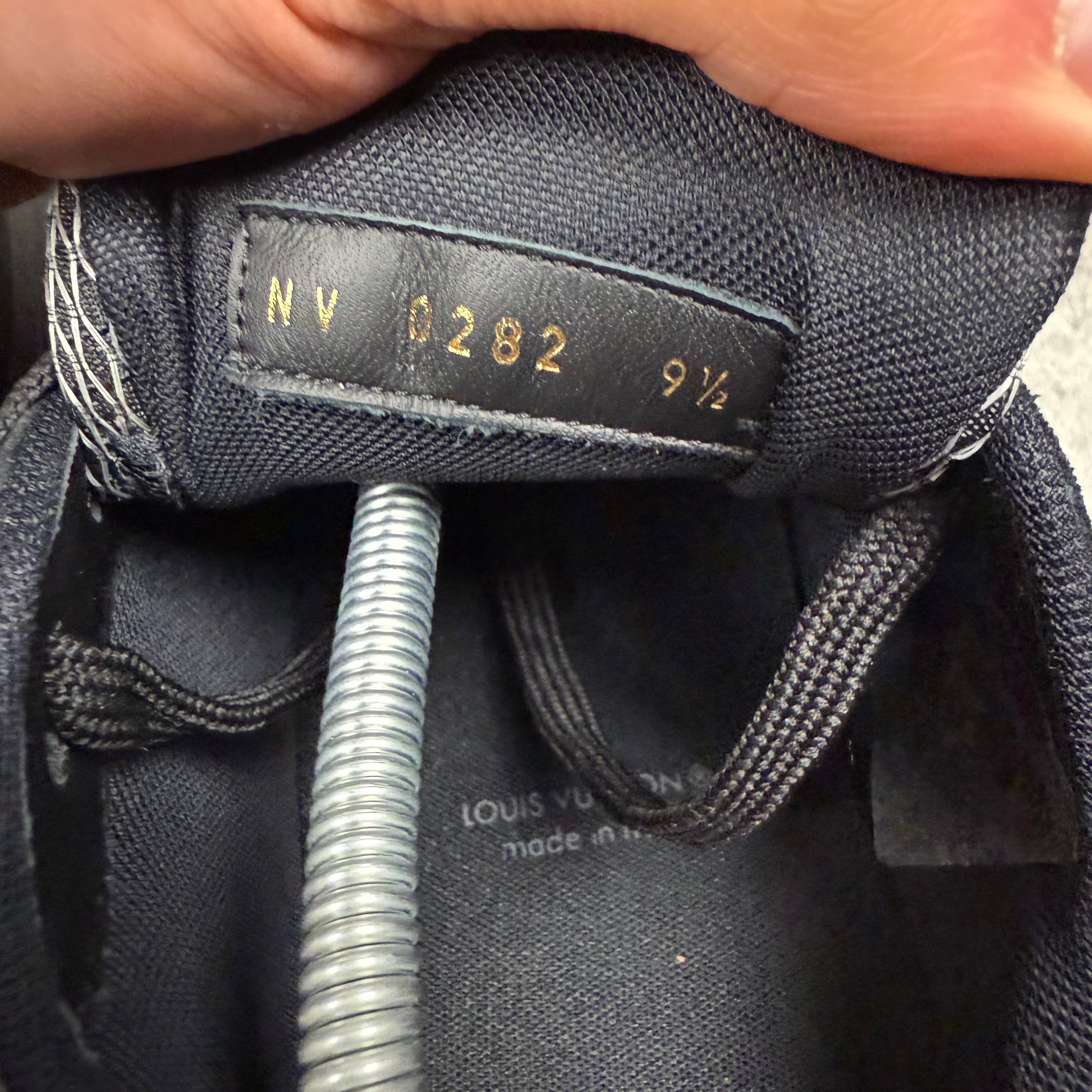 LOUIS VUITTON RUNAWAYS BLACK - EU 43.5 (FITS UK 10.5)