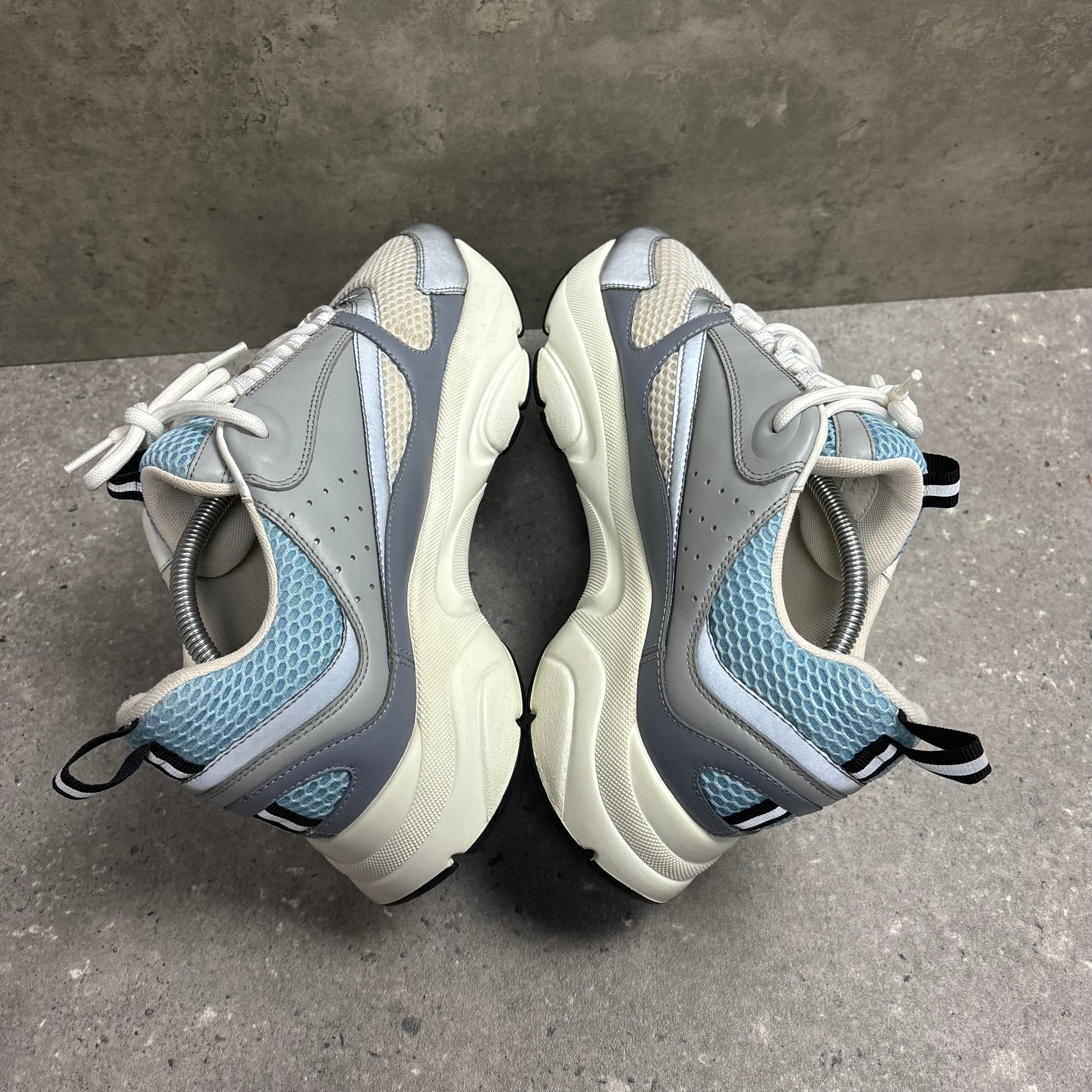 DIOR B22 BABY BLUE - (EU44 / UK10)