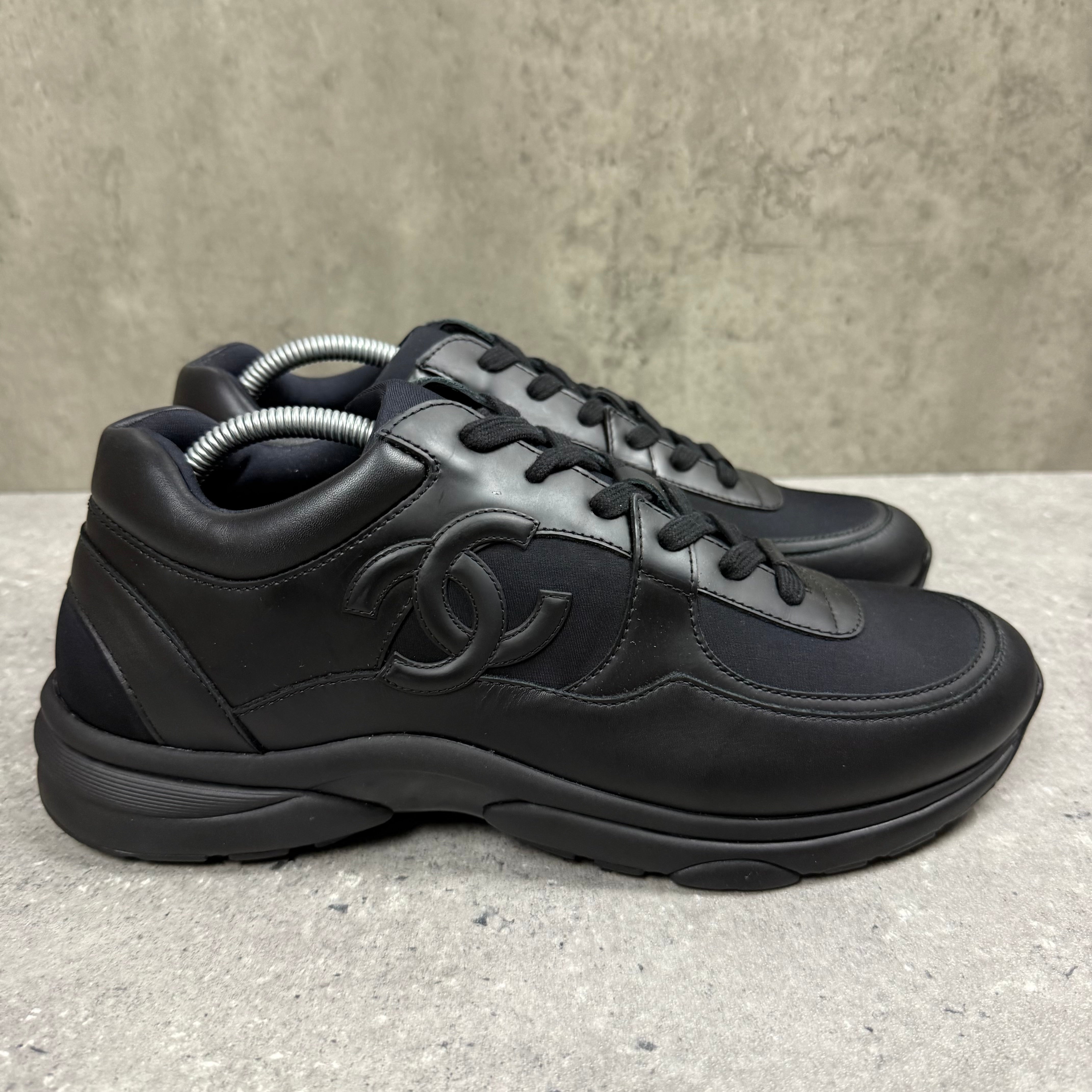 CHANEL RUNNERS BLACK LEATHER - (EU44 / UK10)