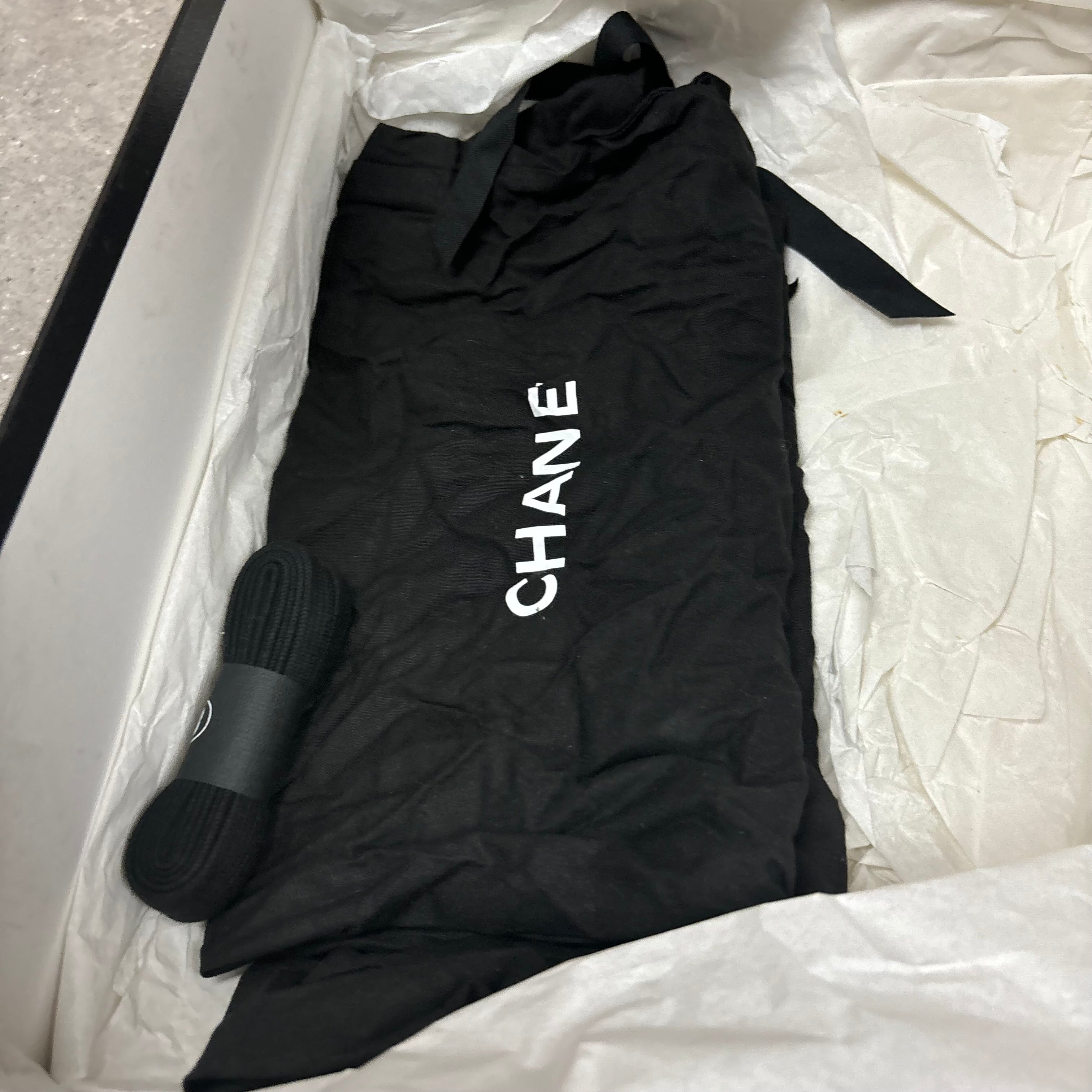 CHANEL RUNNERS BLACK / GOLD - (EU44 / UK10)