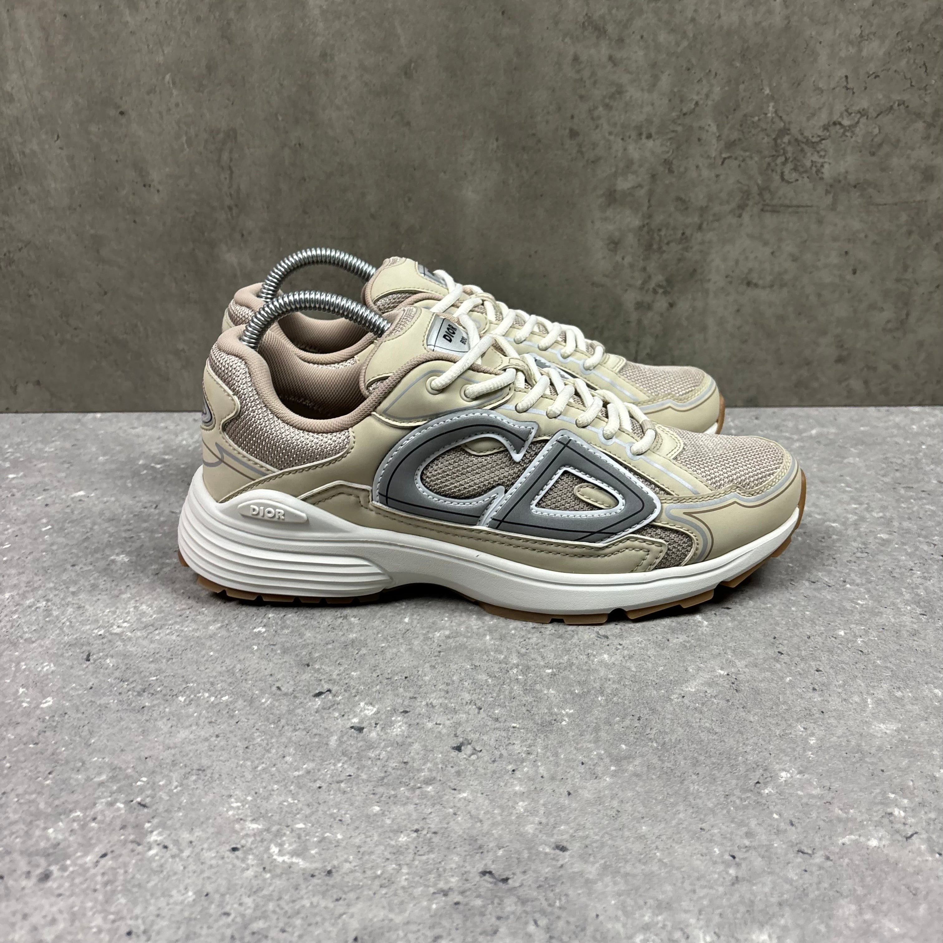DIOR B30 BEIGE - (EU 41 / UK 7)