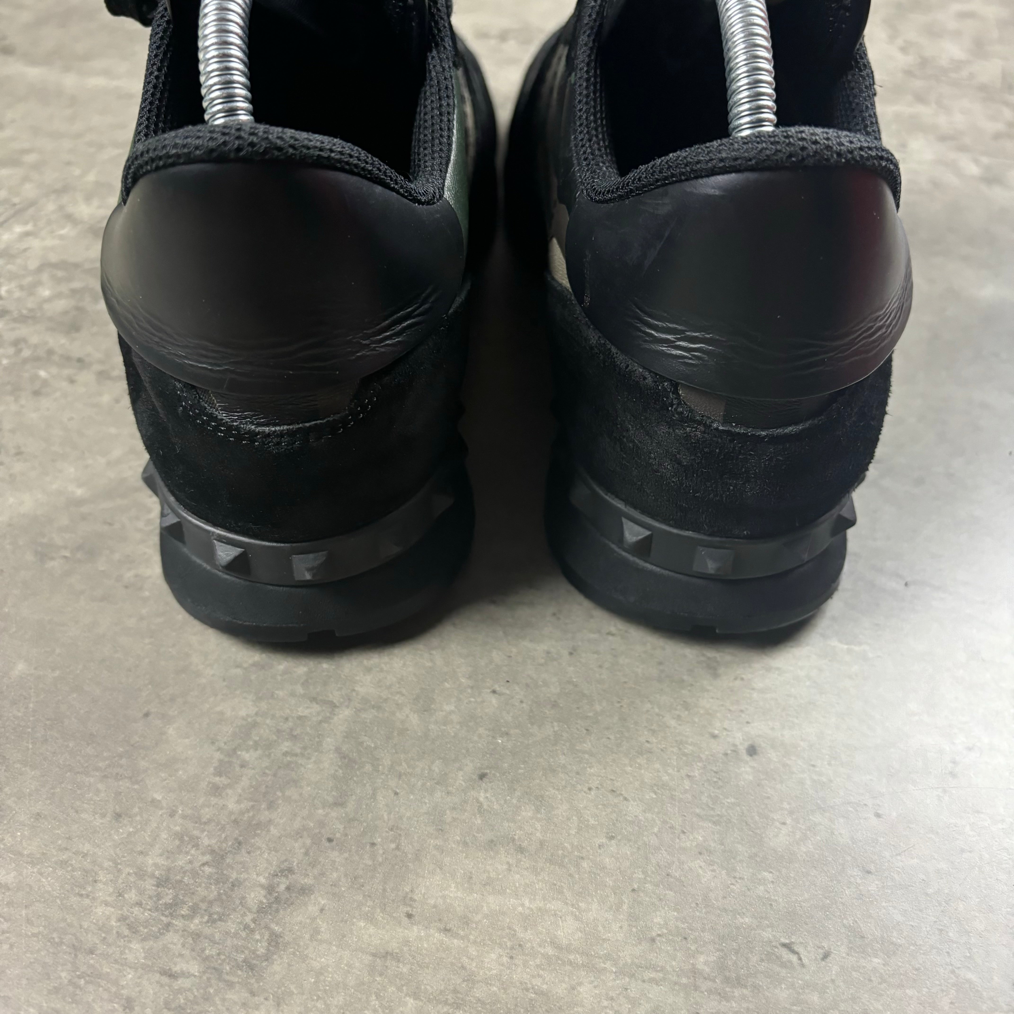 VALENTINO ROCKRUNNER - EU 42 / UK 8