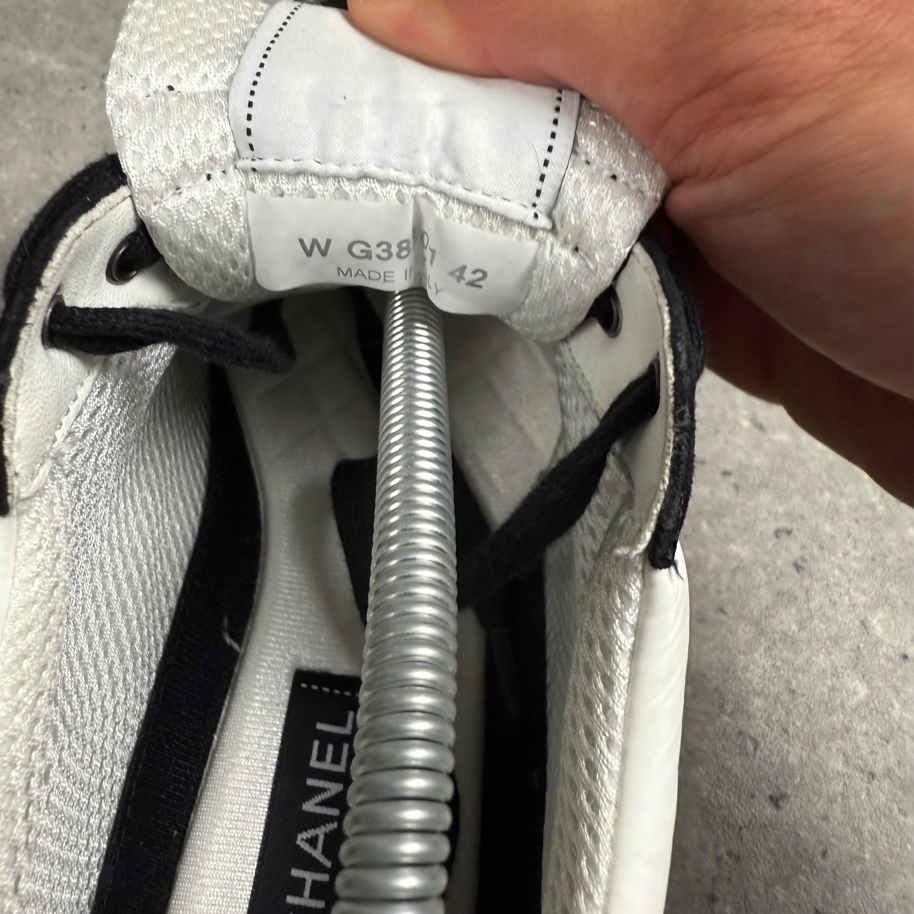 CHANEL RUNNERS - (EU42 / UK8)