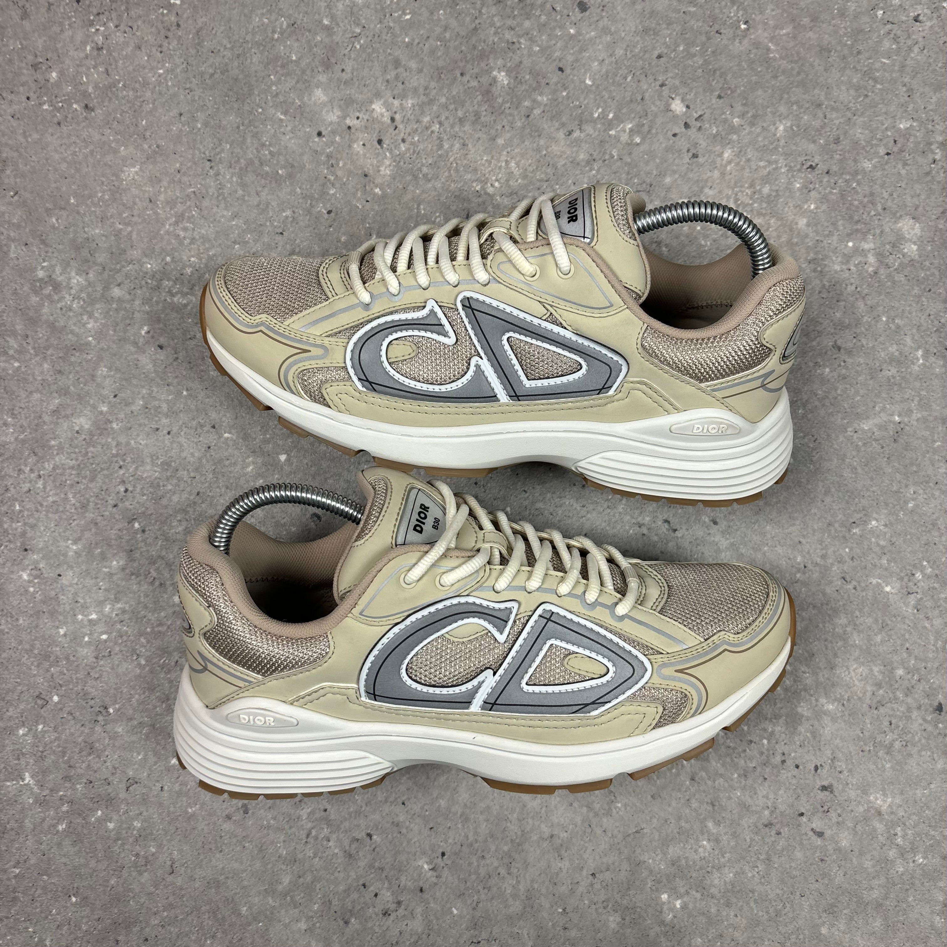DIOR B30 BEIGE - (EU 41 / UK 7)