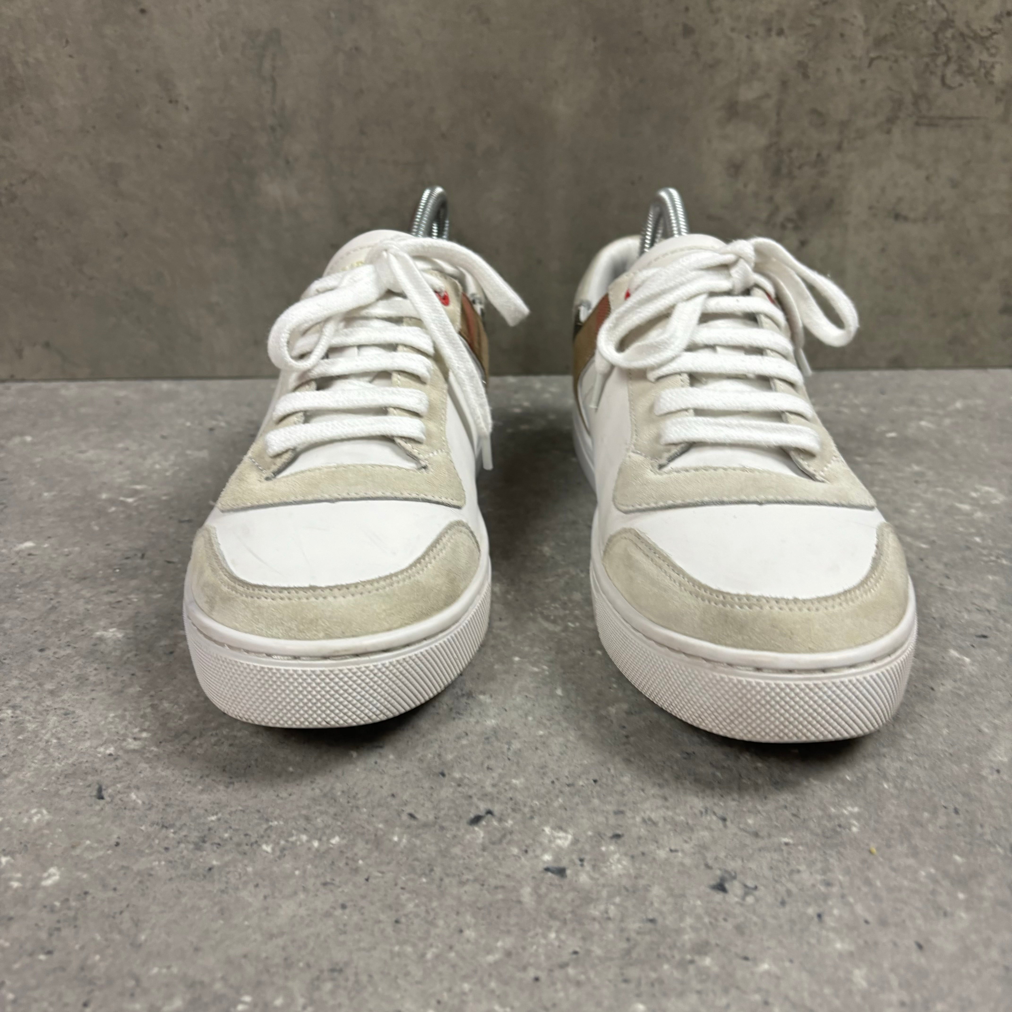 BURBERRY TRAINERS WHITE - (EU 40 / UK 6)
