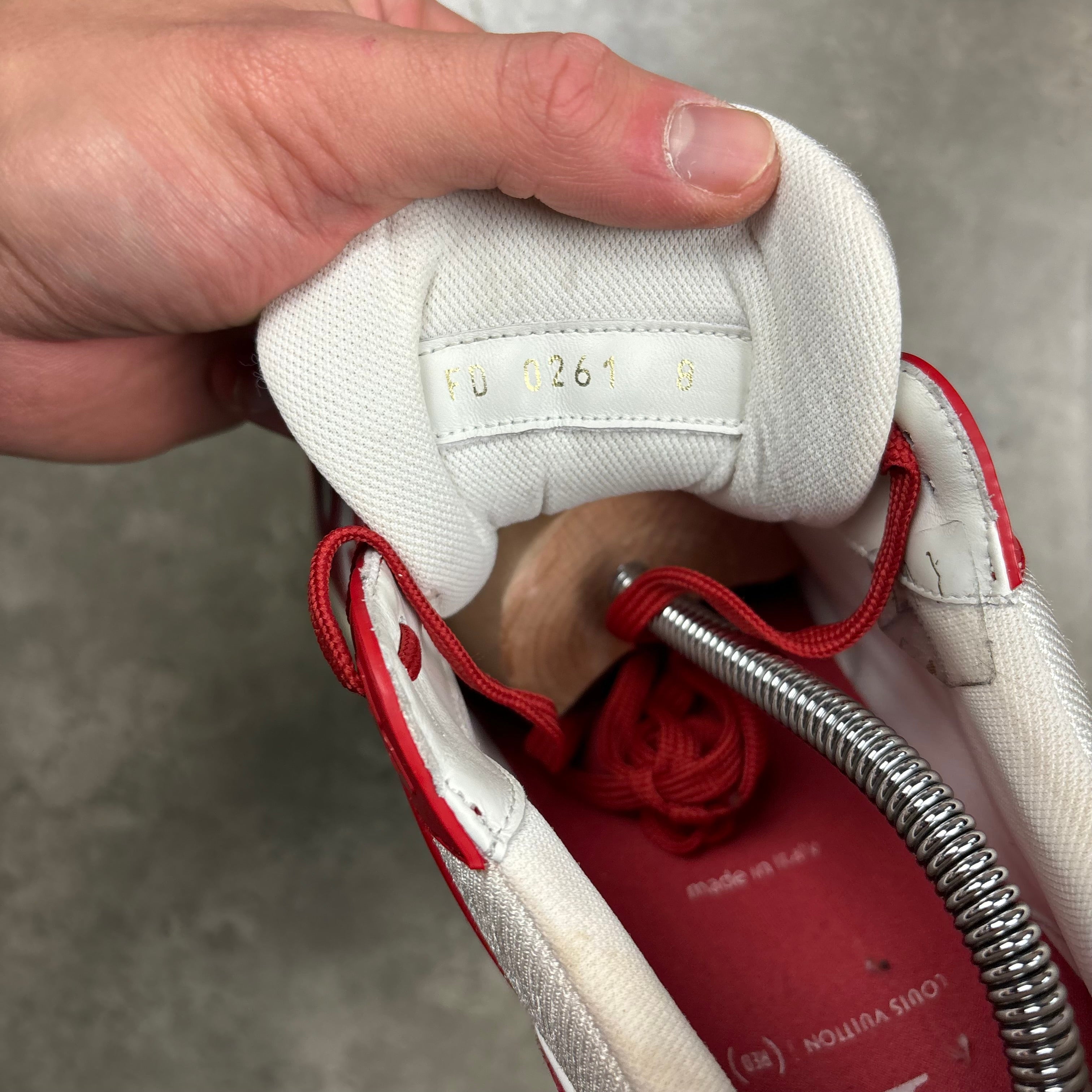 LOUIS VUITTON SNEAKERS (FITS 9)