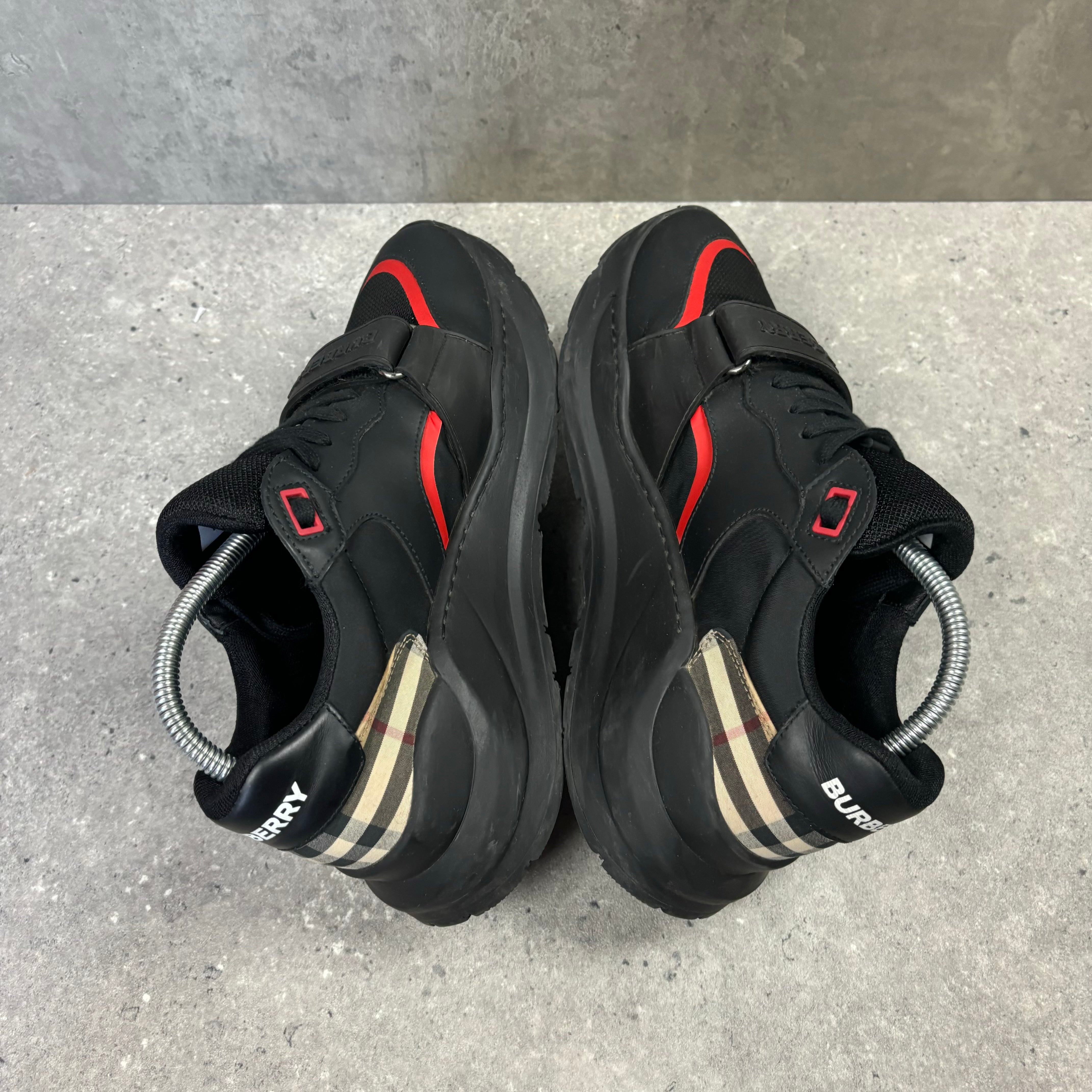 BURBERRY RAMSEY - EU41 / UK7