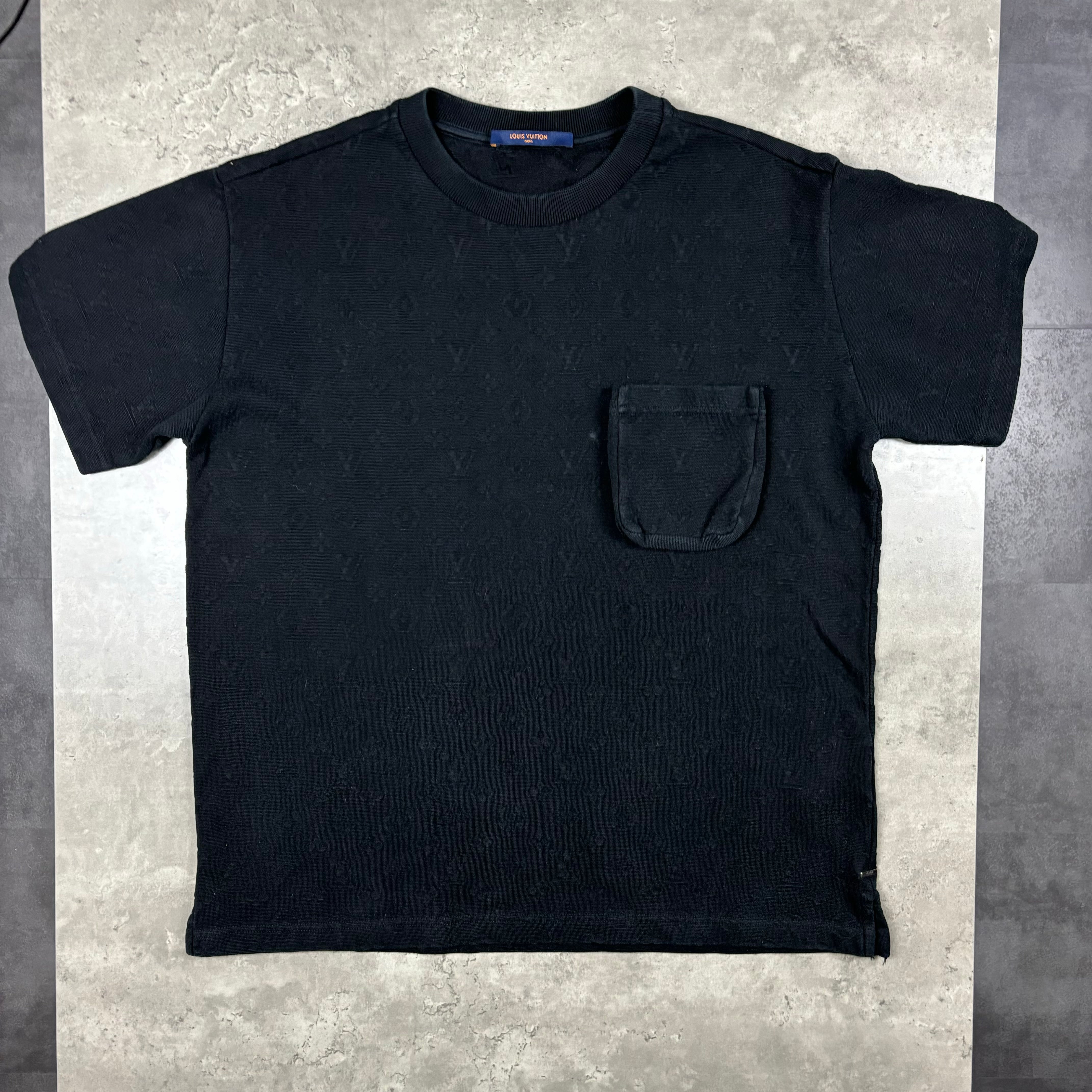 LOUIS VUITTON MONOGRAM T-SHIRT (M)
