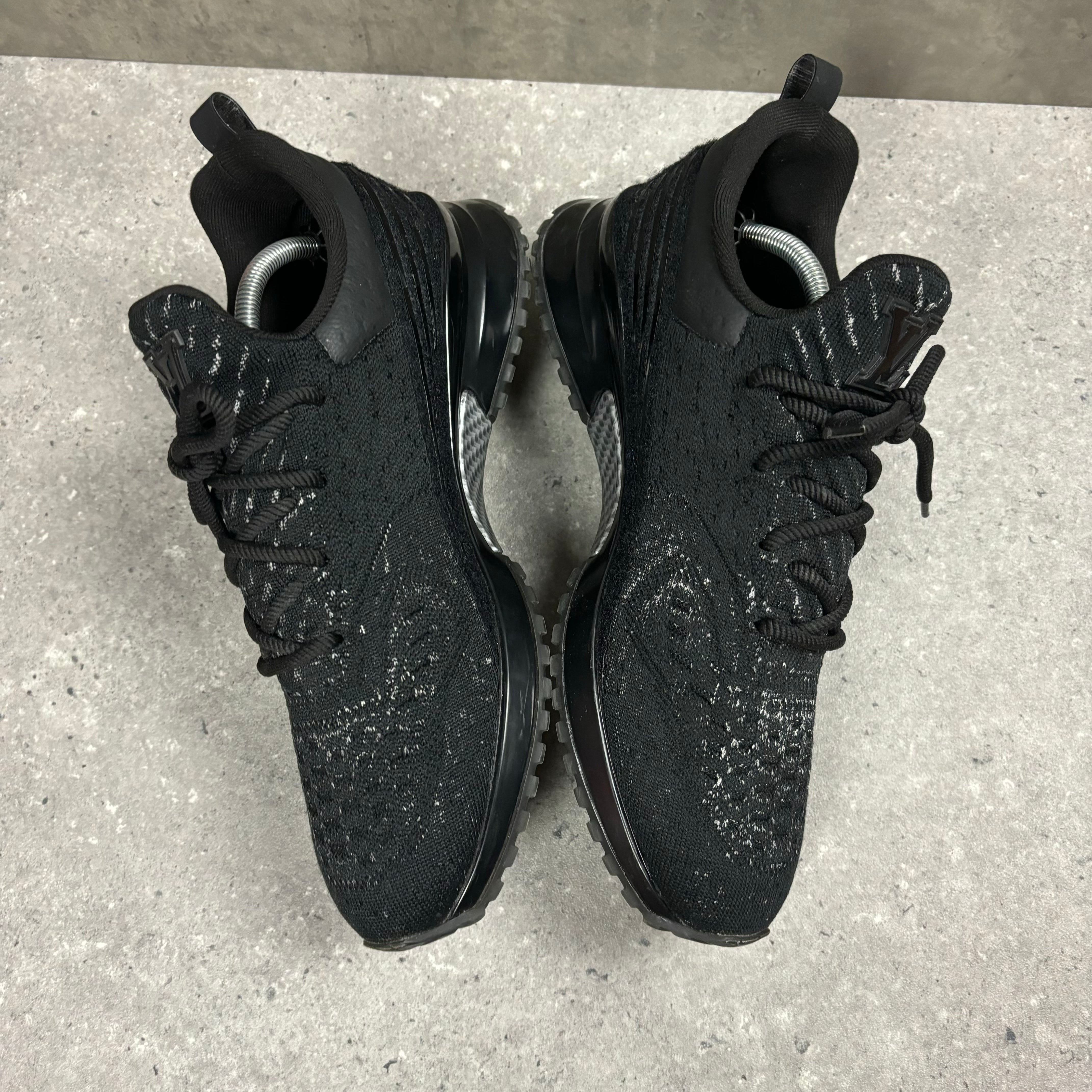 LOUIS VUITTON VNR - EU 43.5 (FITS UK 10.5)