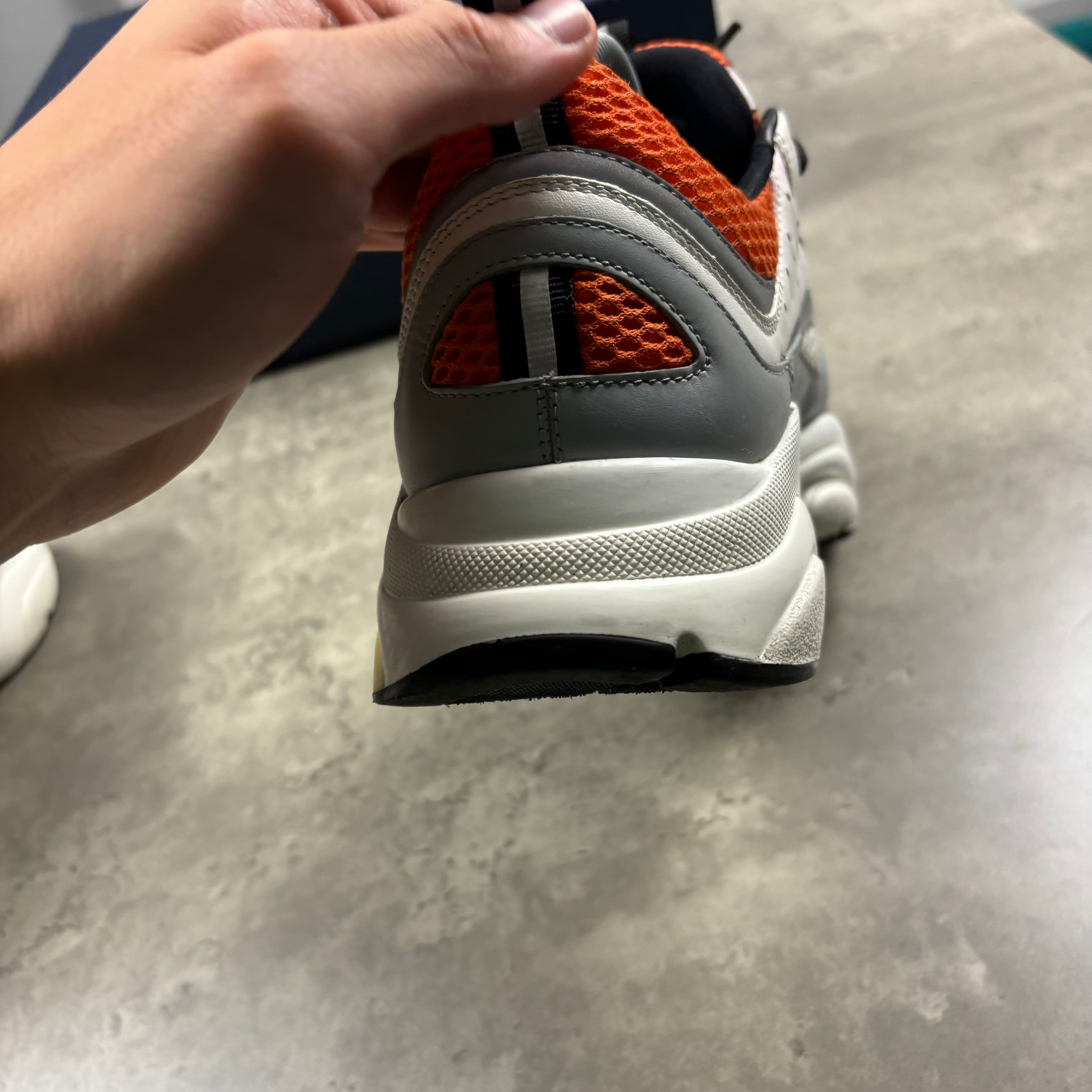 DIOR B22 ORANGE EU 41.5 (FITS UK 7.5)