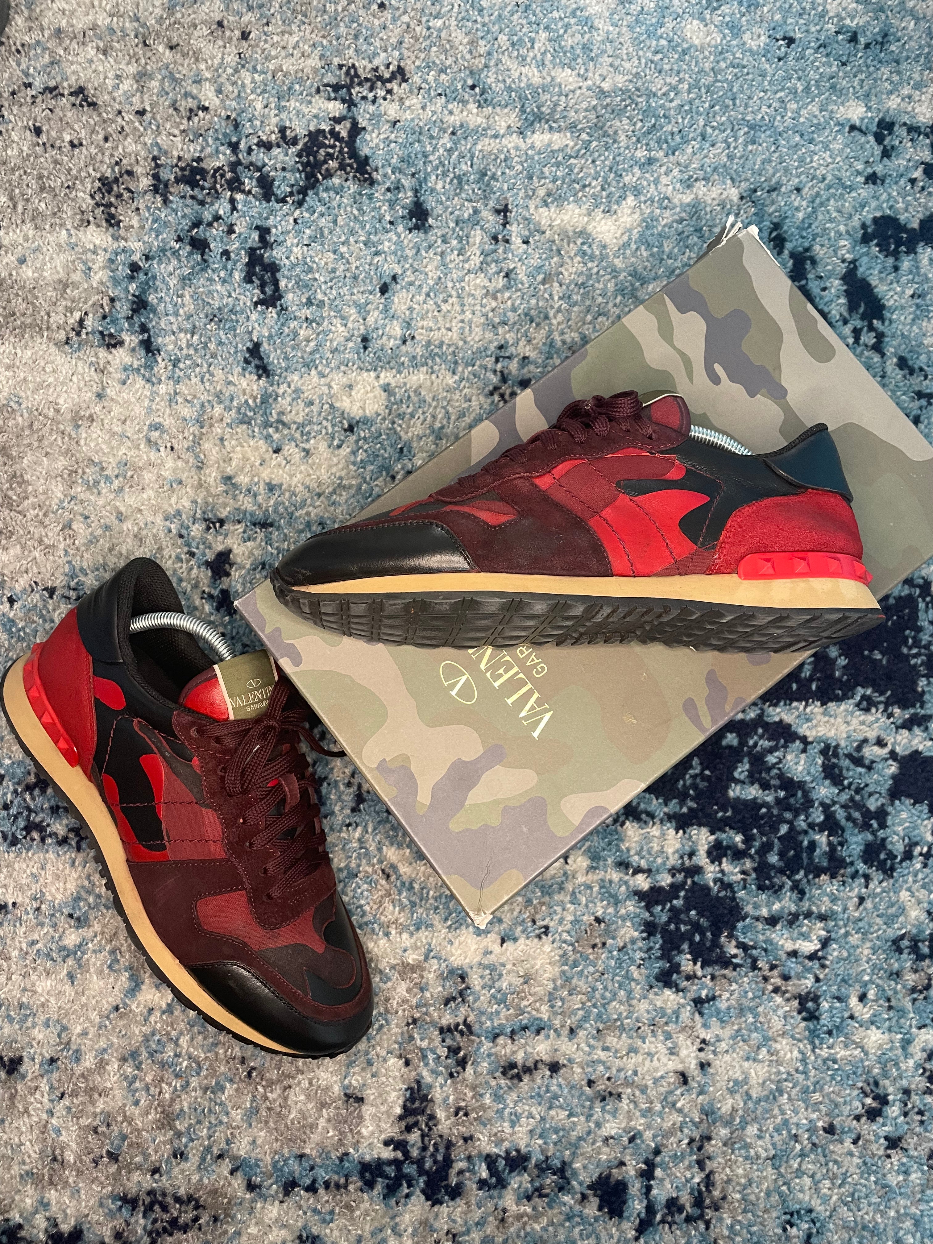 VALENTINO ROCKRUNNERS RED/BLACK EU42 FIT 8/9